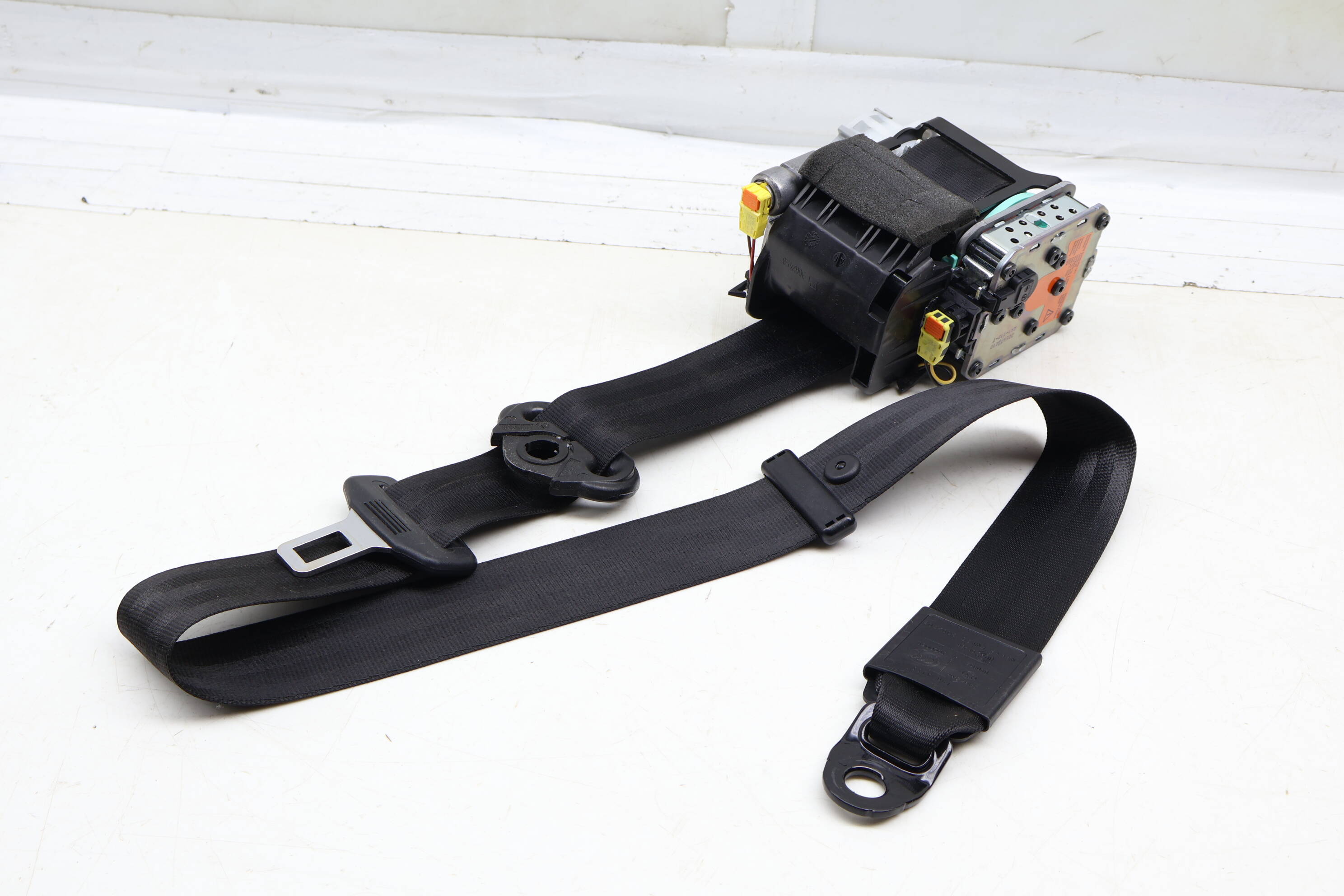 Seatbelt / Seat Belt Retractor 8T0857705B