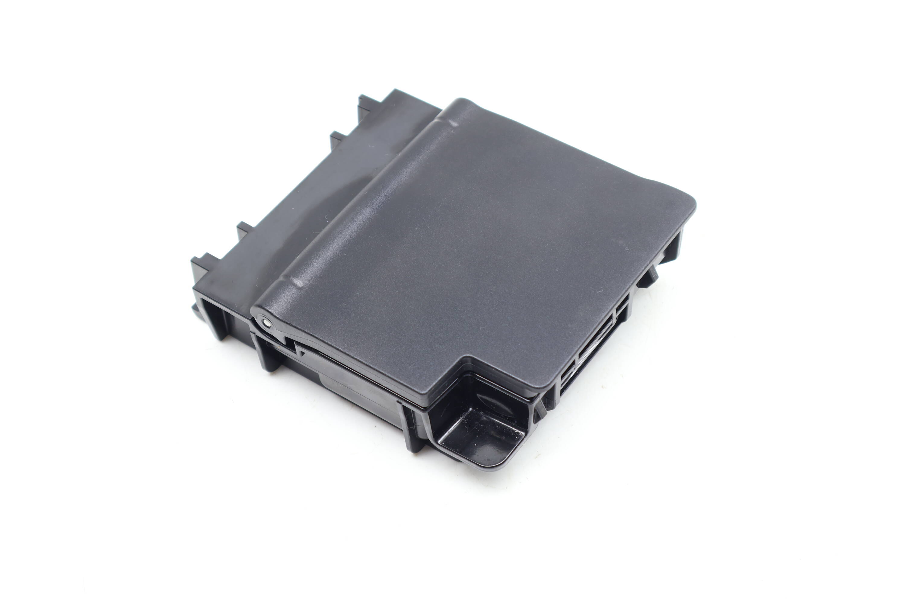 Center Console Ashtray / Ash Tray 2058100330