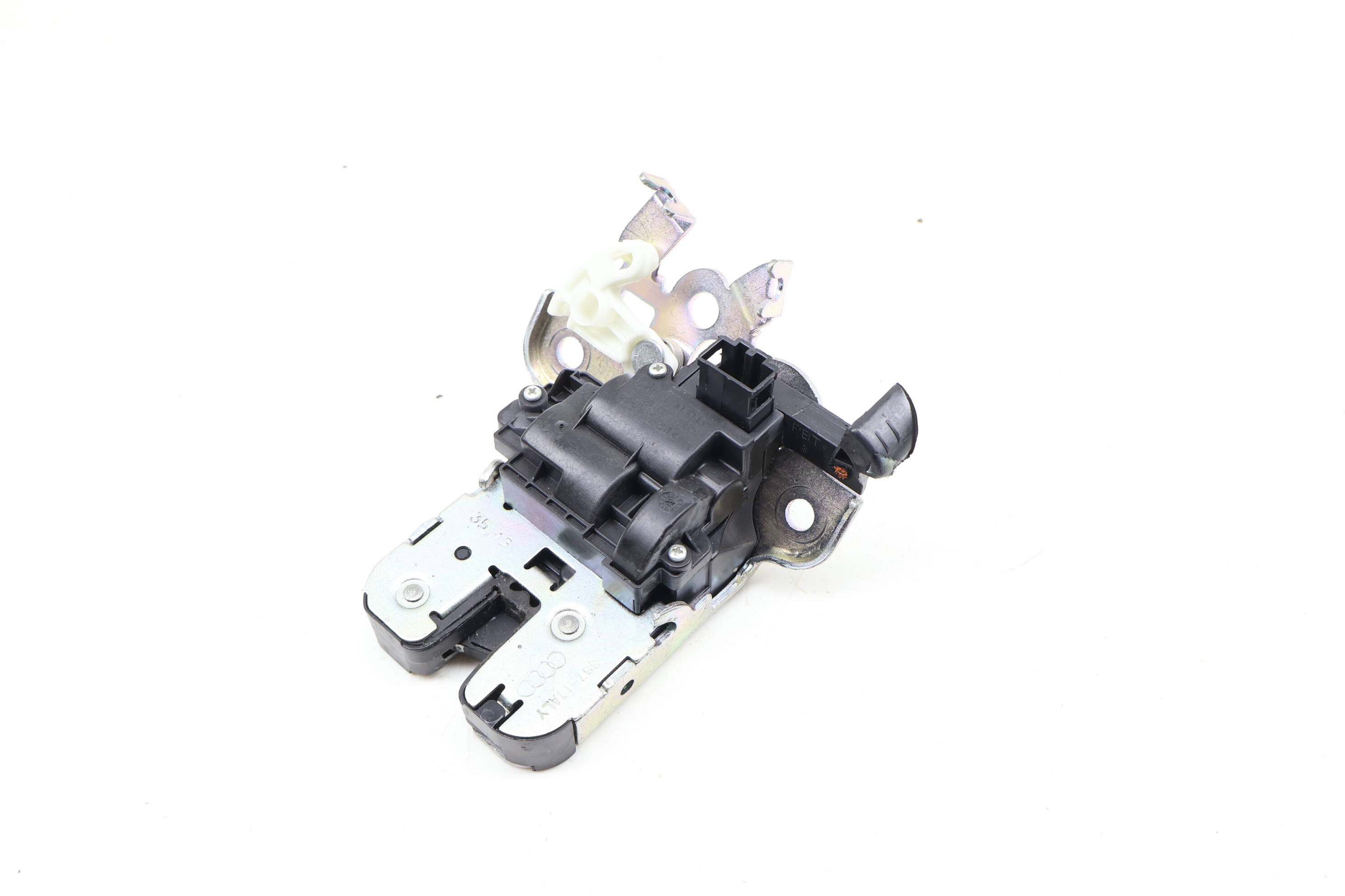 Trunk Latch / Lock 8R0827505