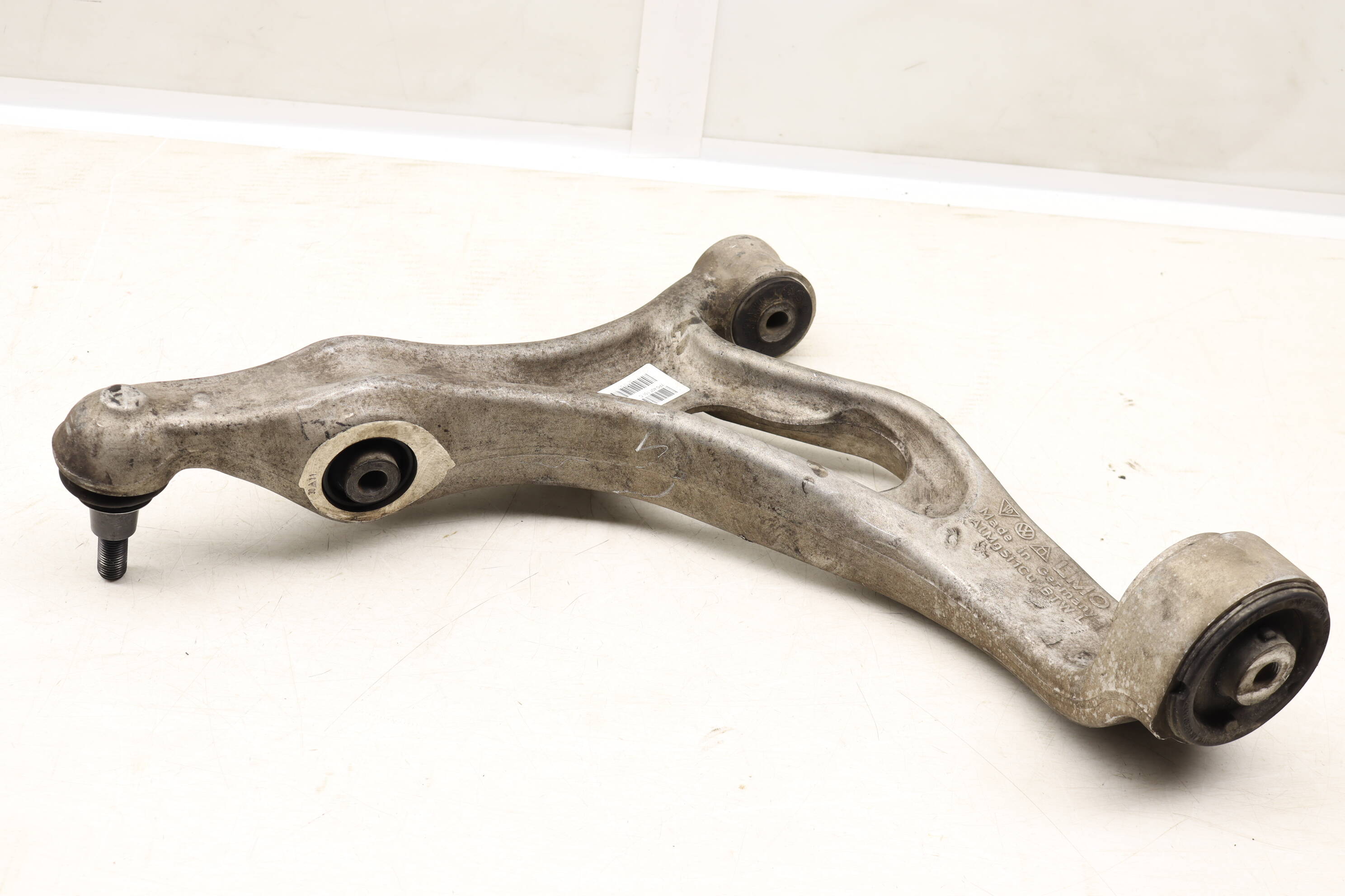 Lower Control Arm 7P0407151C 95834105301