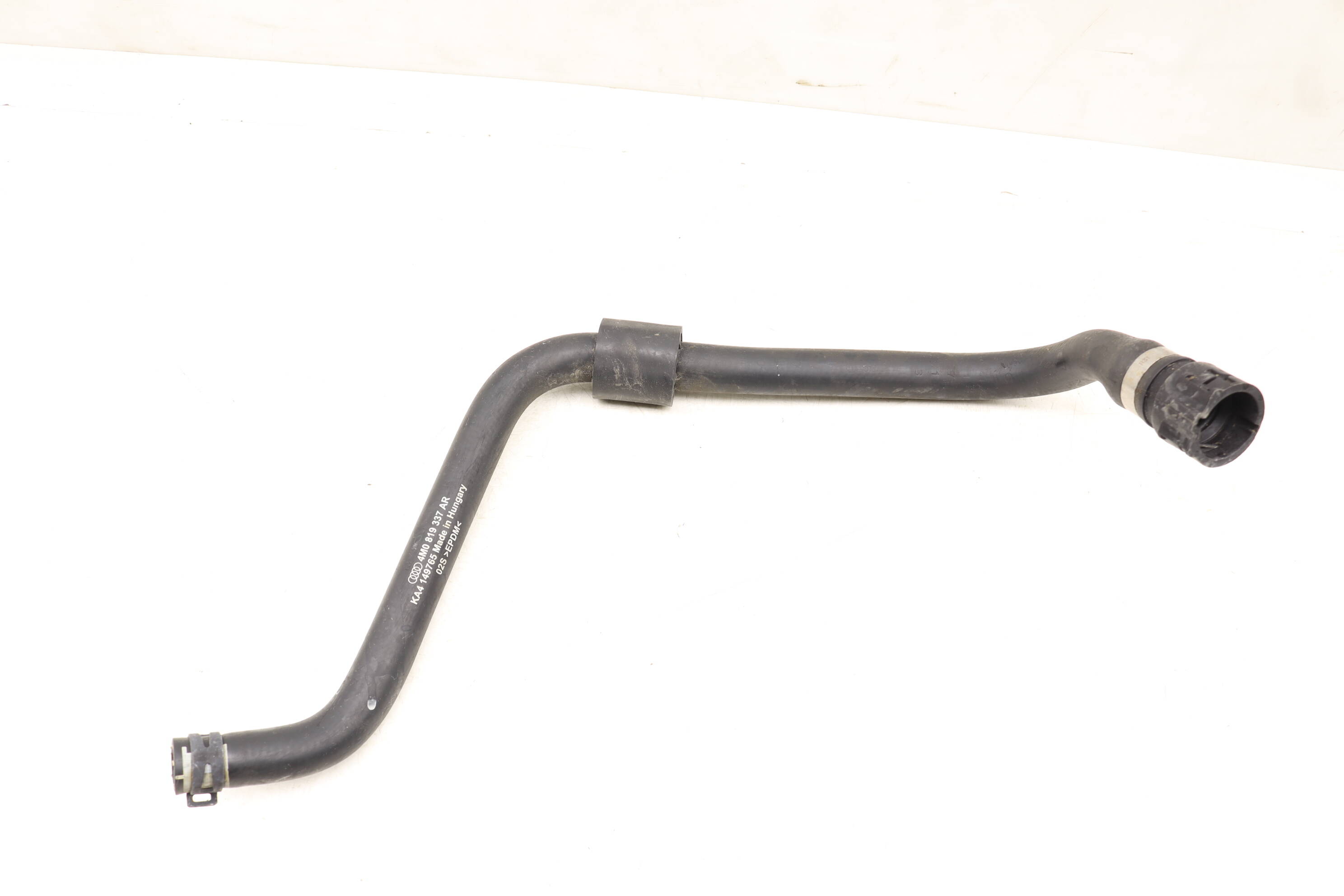 Coolant Hose / Line 4M0819337AR