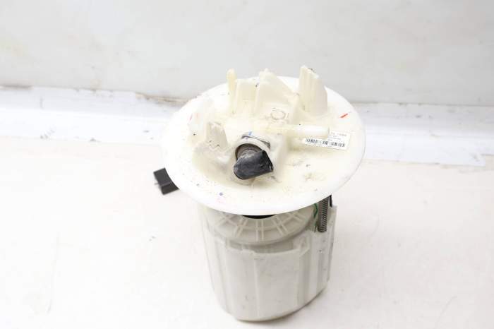 In-Tank Fuel Pump Assembly 1664701794 main product photo
