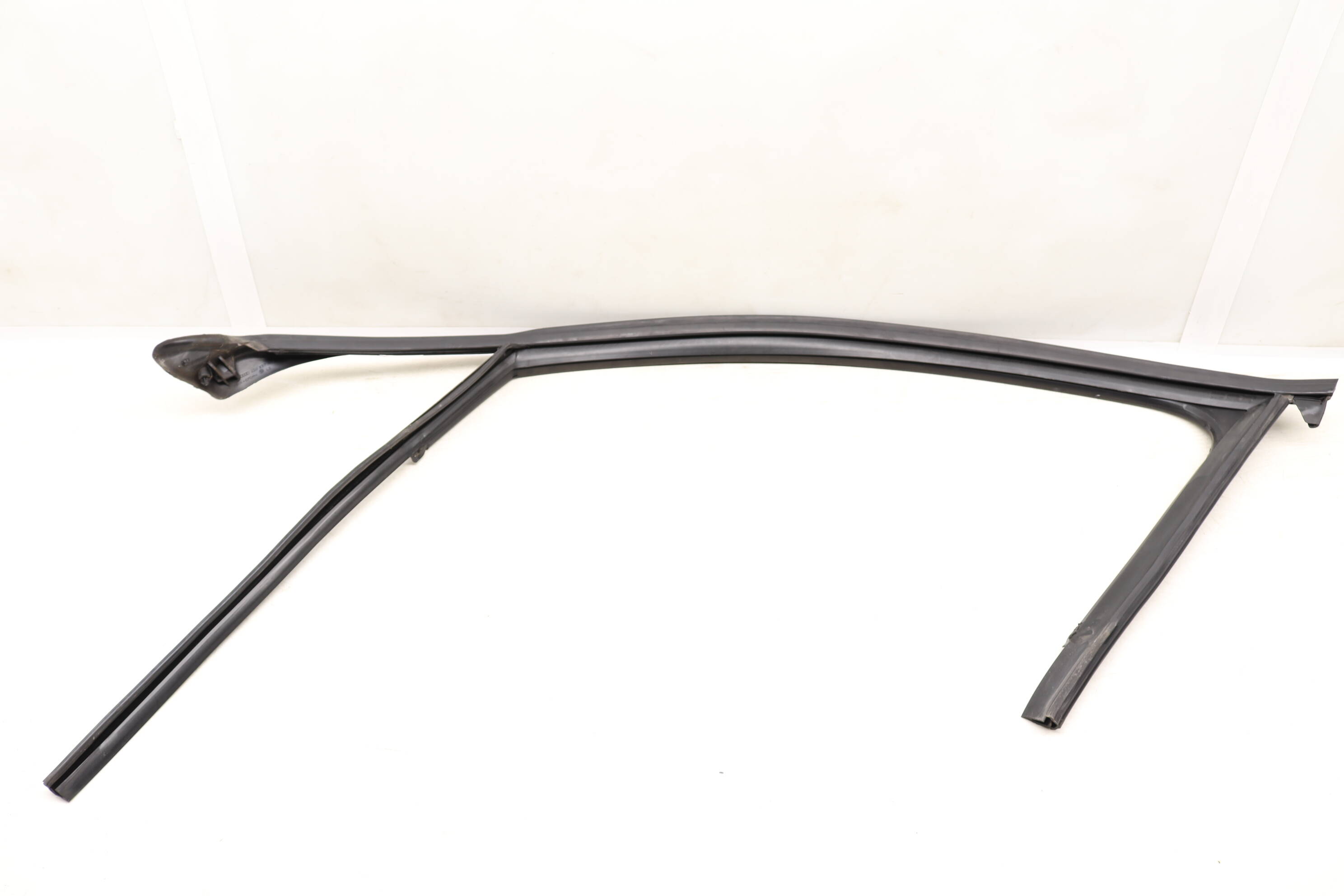 Window Glass Channel / Seal 4G0837439