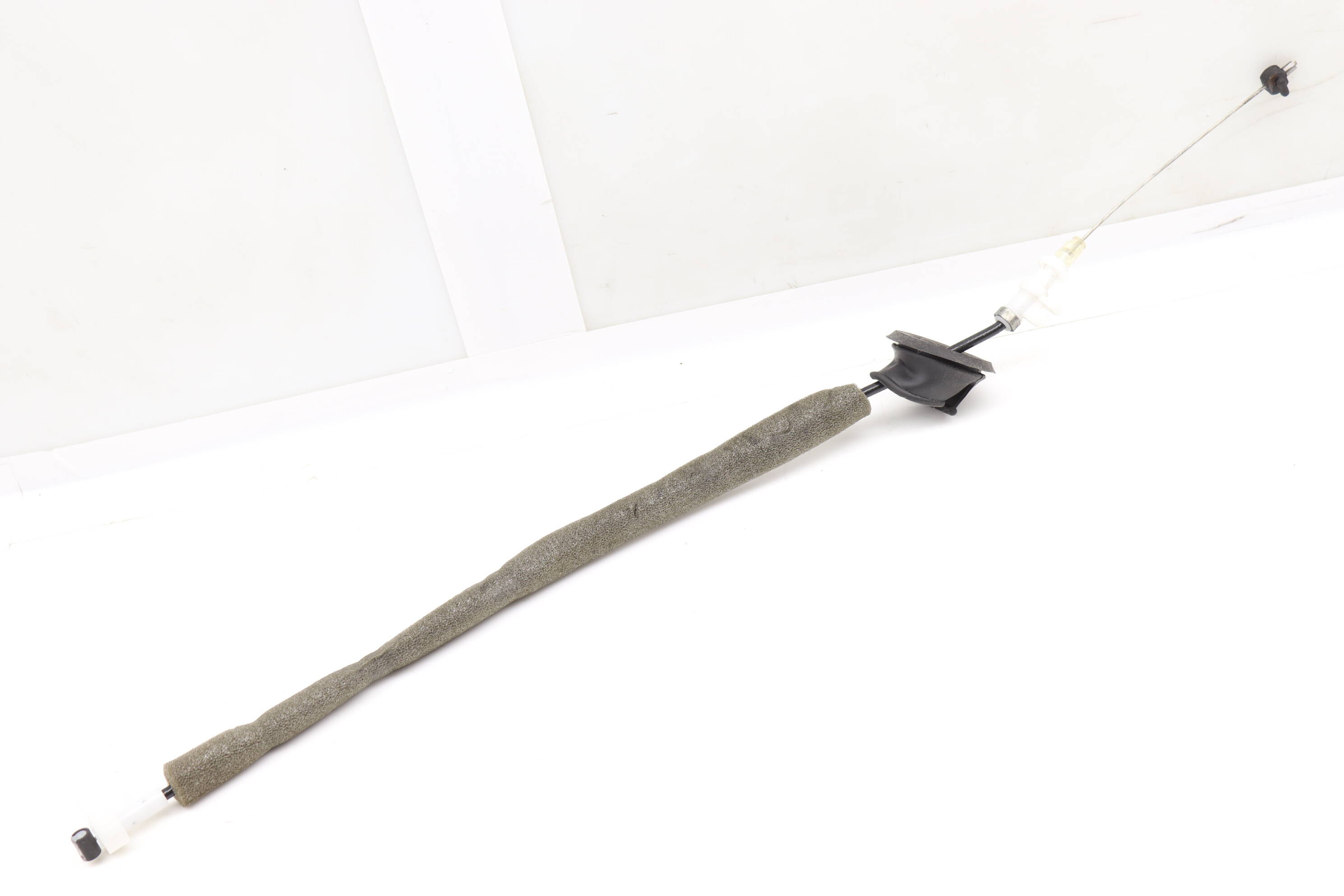 Interior Door Handle Release / Bowden Cable 4G8837085