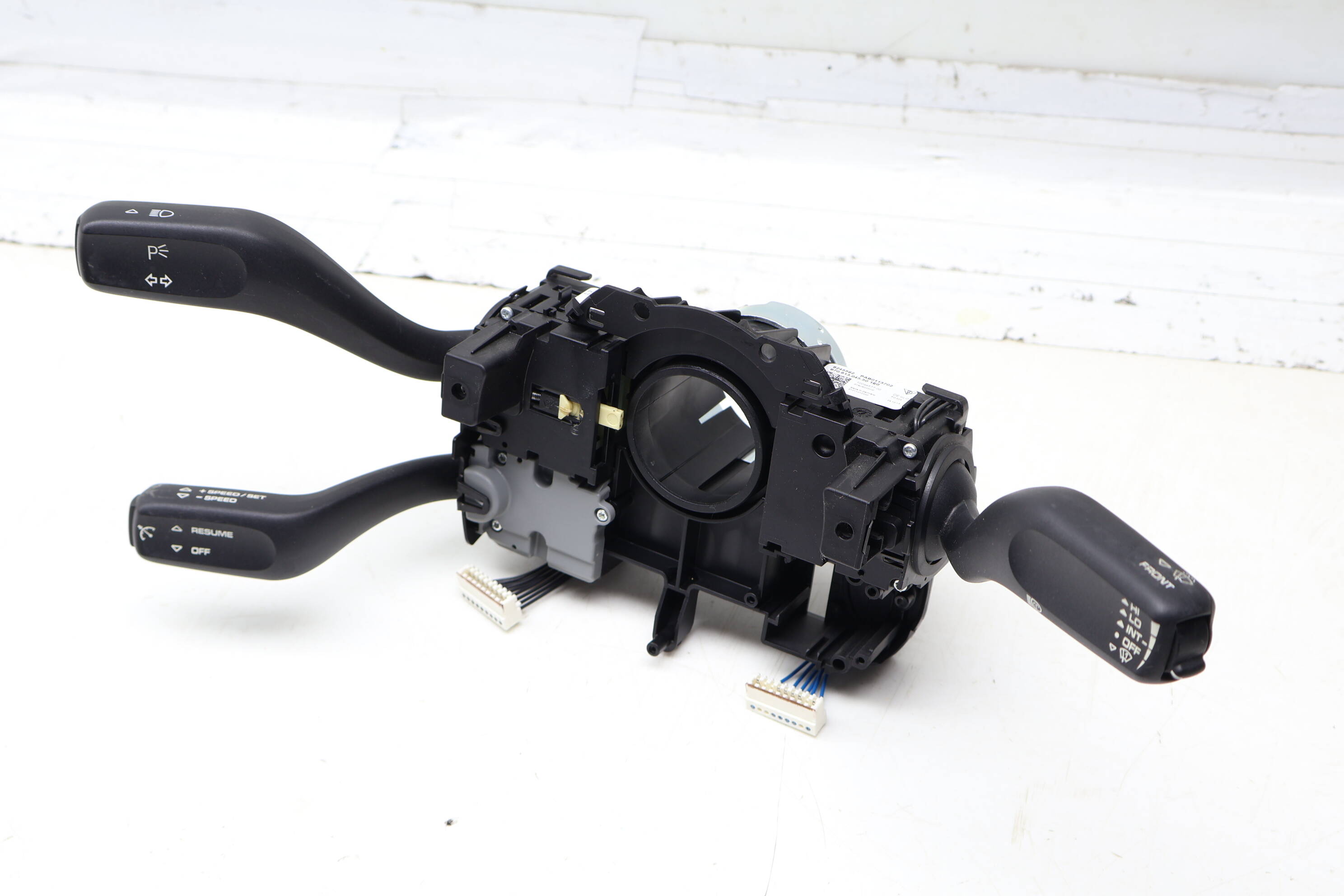 Steering Column Switch / Stalk Assembly 97061304550