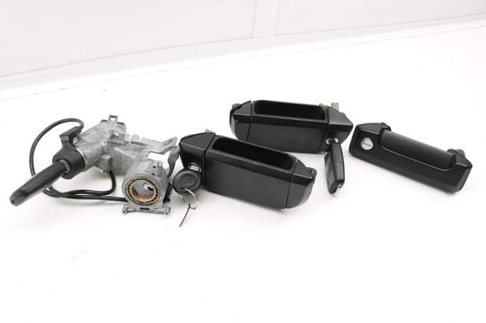 Ignition / Door / Lock Cylinder Key Set 7D0905855A main product photo