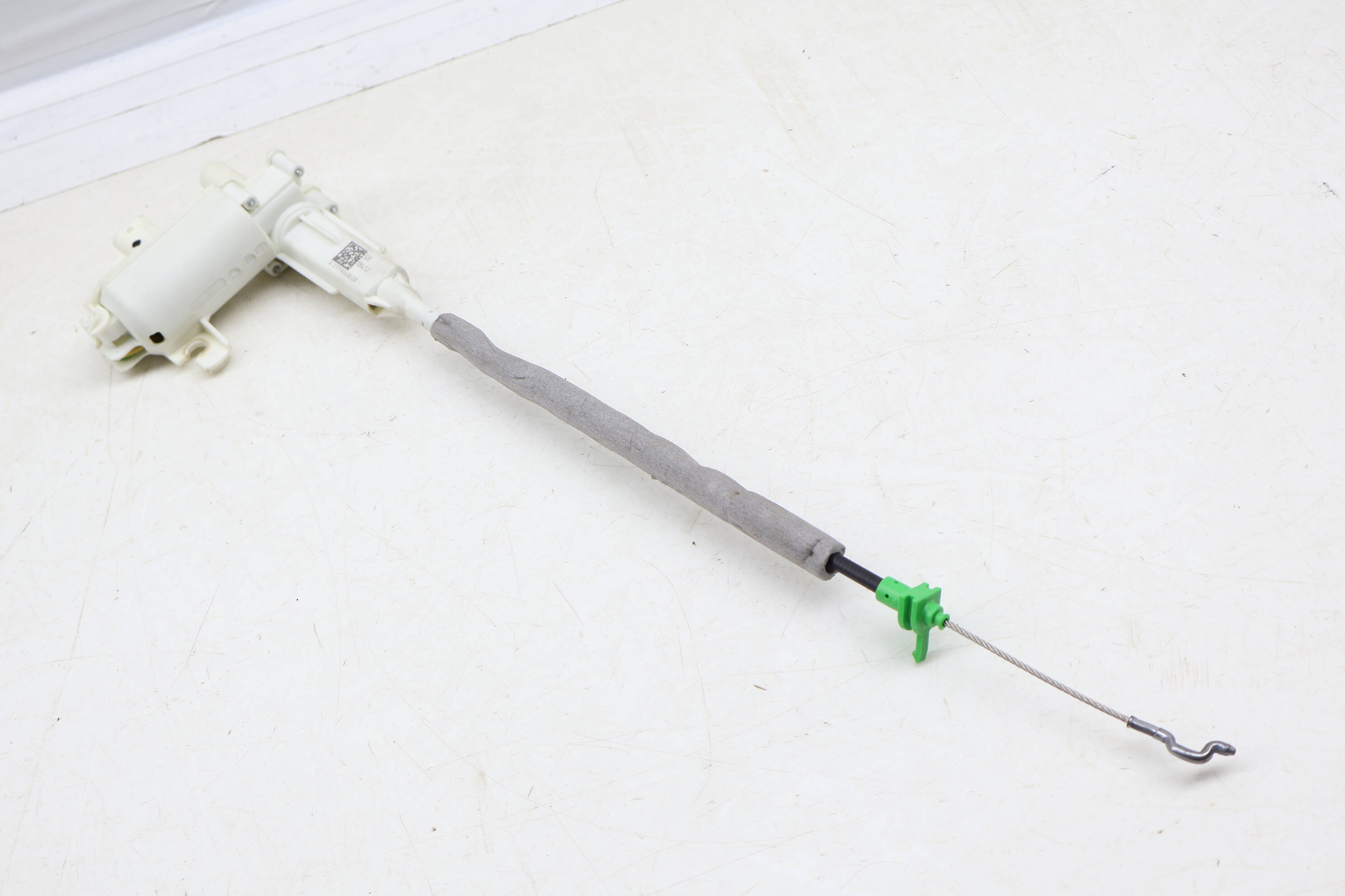 Trunk Hatch Lift Motor / Drive Unit 0999068600