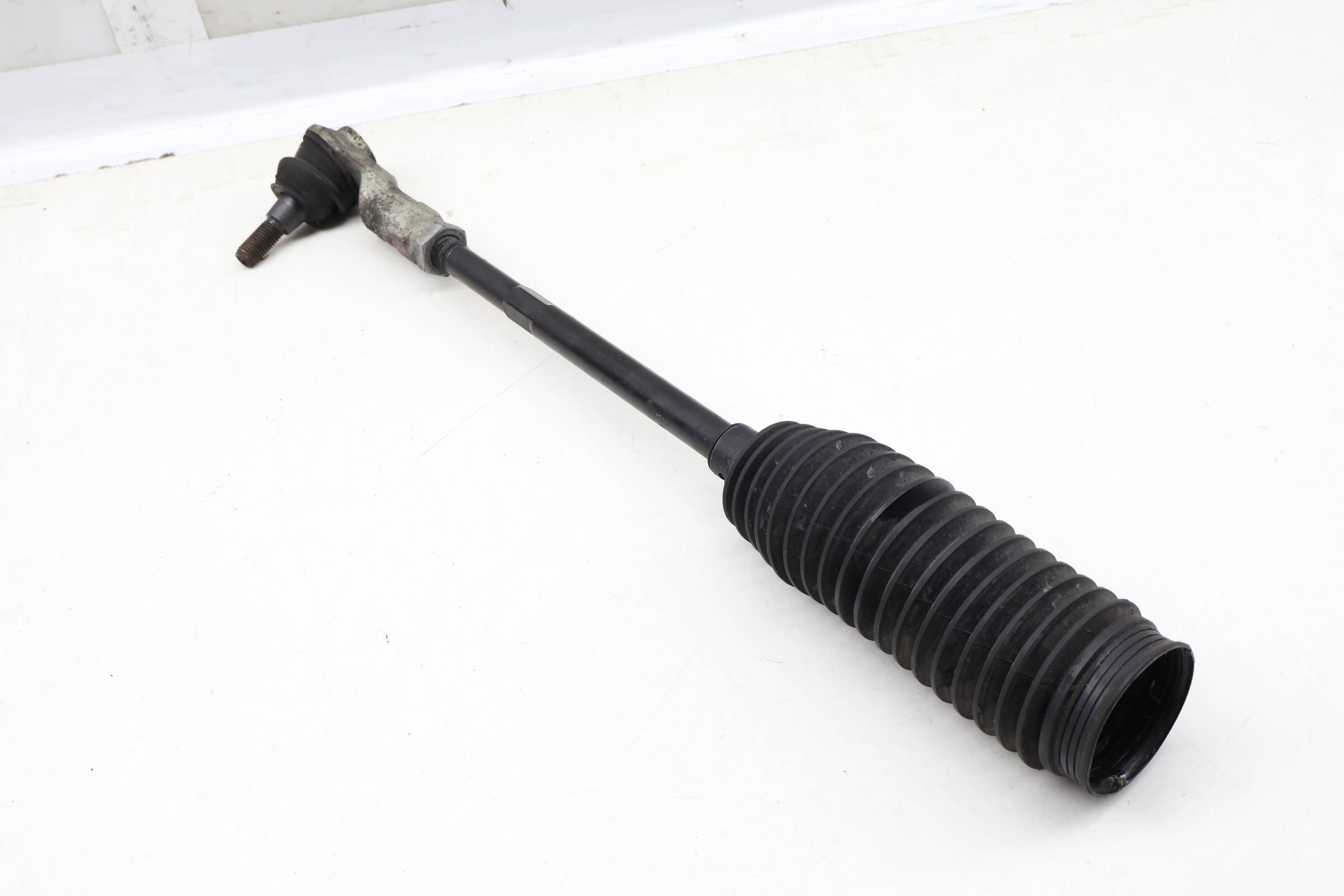 Steering&#x20;Tie&#x20;Rod&#x20;W&#x2F;&#x20;Boot&#x20;3QF423811B