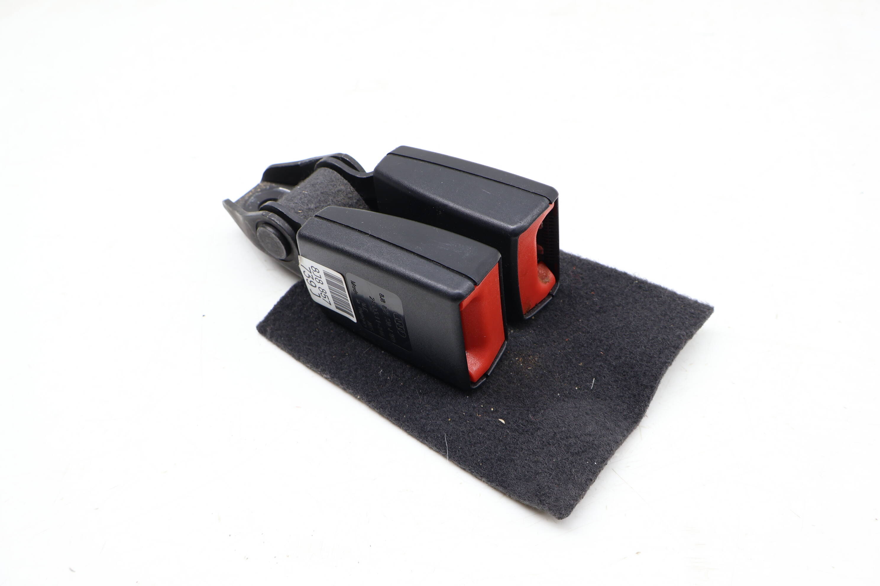 Center Seat Belt Double Buckle Receiver 8J8857739J