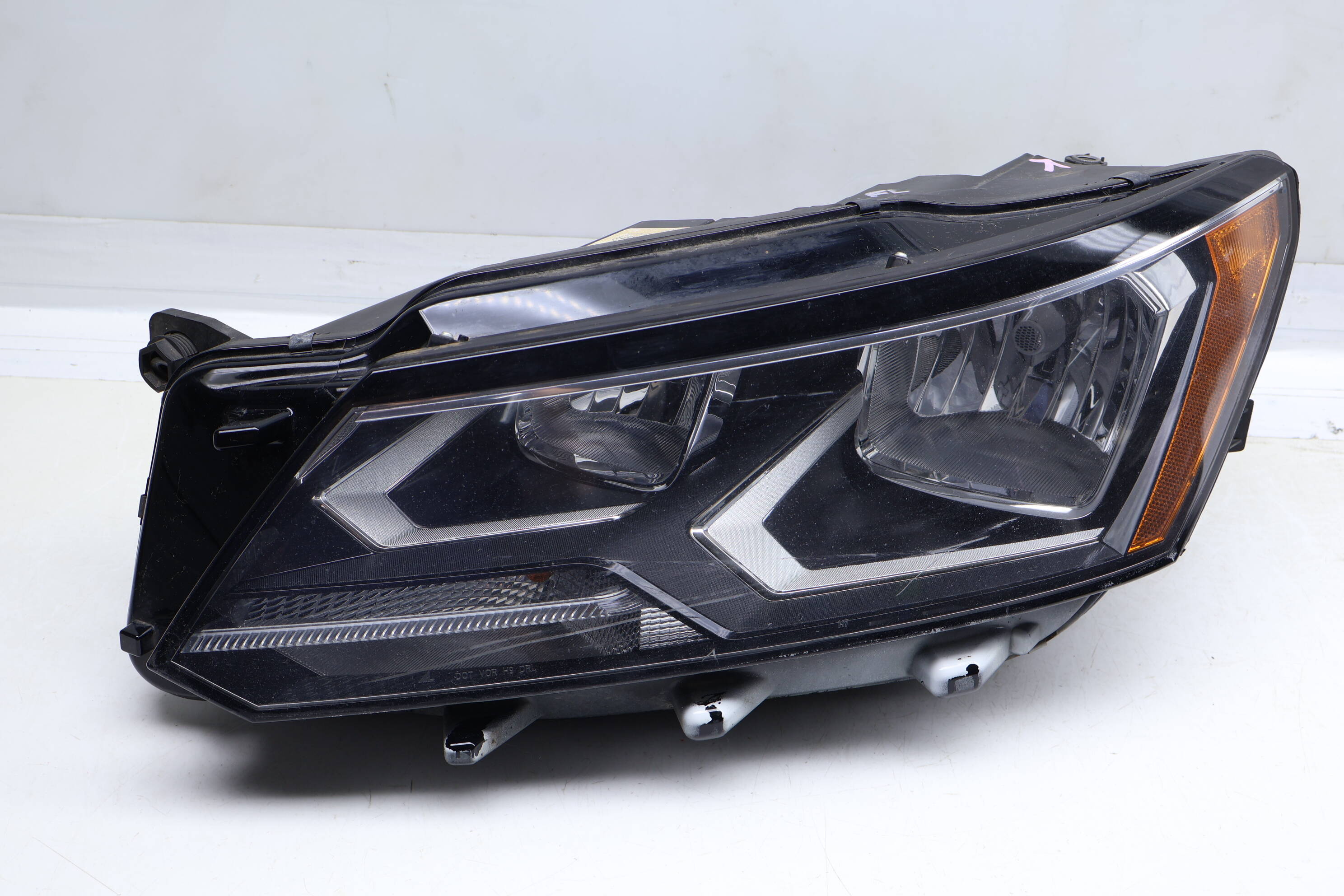 Halogen Headlight / Headlamp 561941005F