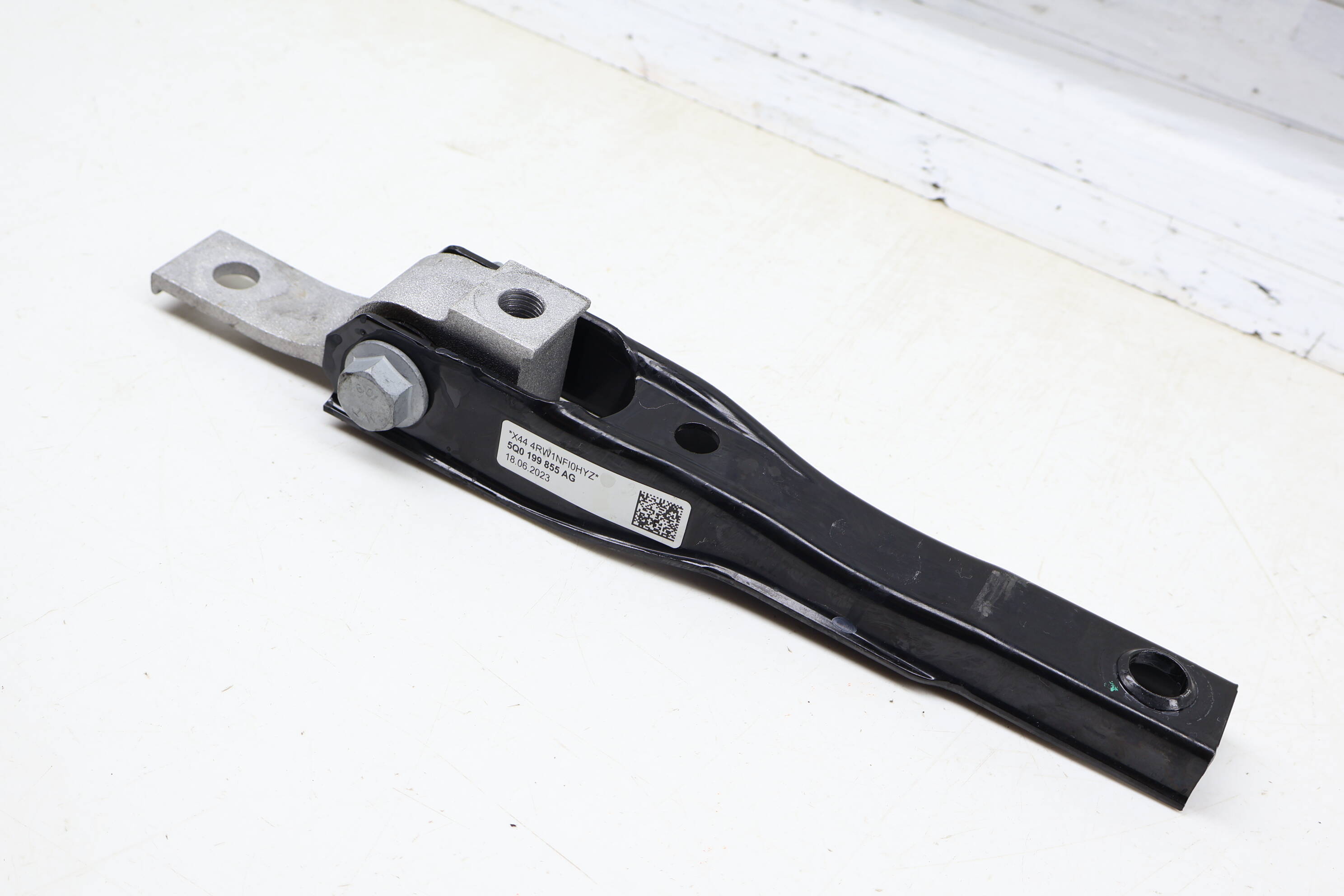 Engine / Transmission Mount Bracket (Dogbone) 5Q0199855AG