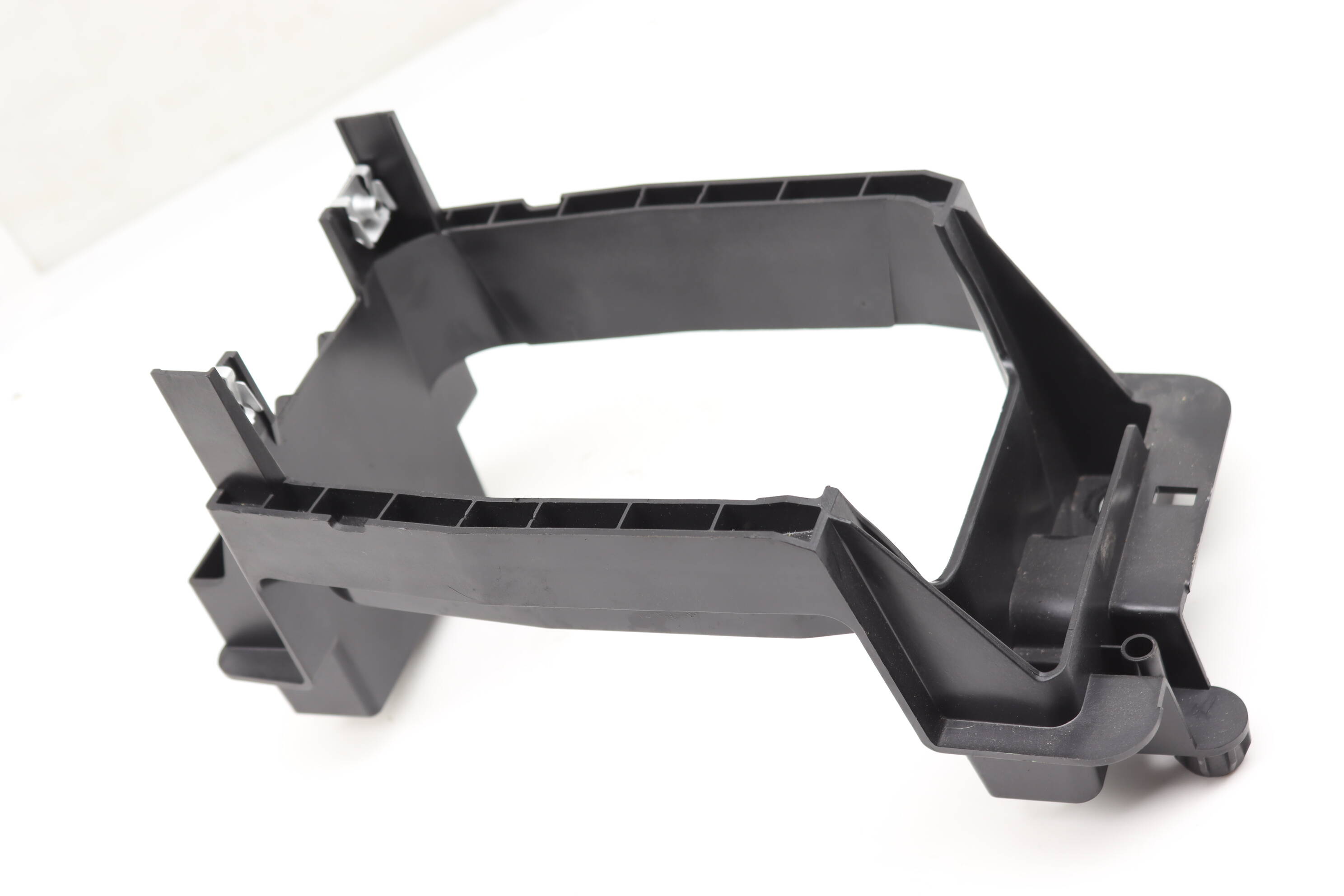 Center Console Mount Bracket 8S0863531