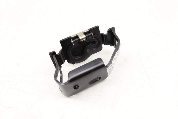 Luggage / Cargo Partition Net Bracket 4M0861736A main product photo
