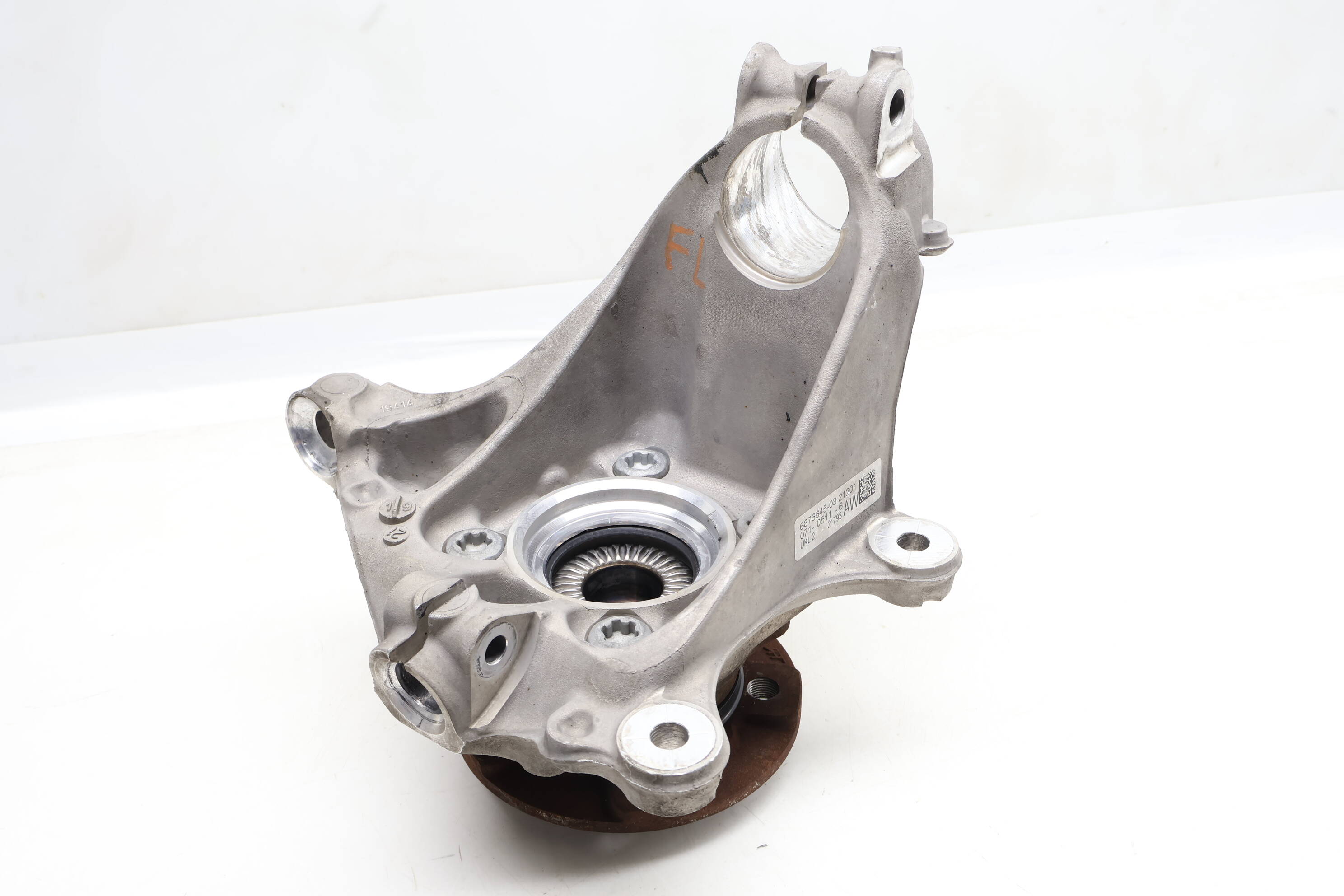 BMW Front Left Spindle Knuckle W/ Wheel Bearing 31216876645