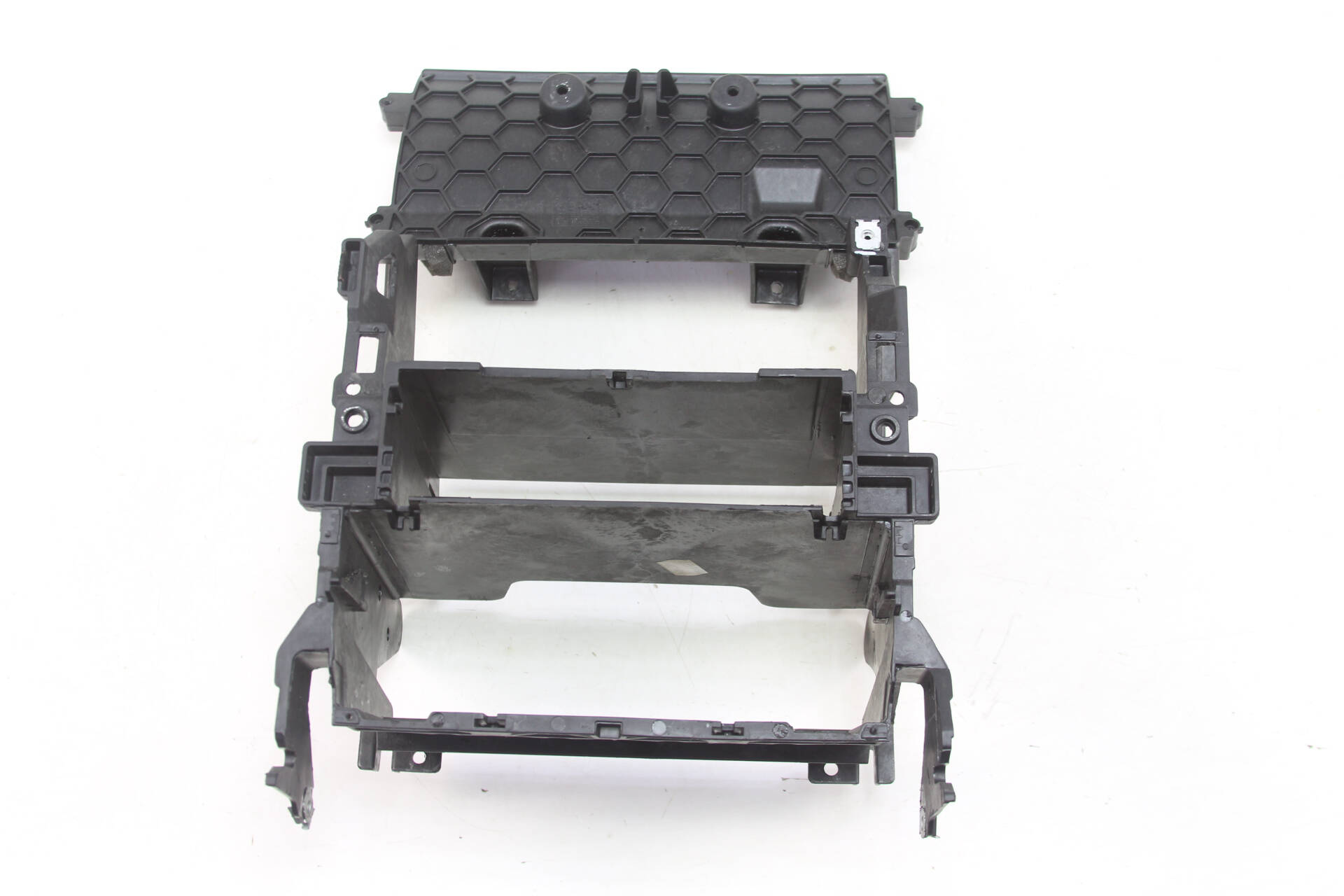 Stereo Radio / Climate Control Mounting Bracket 4L1858005A