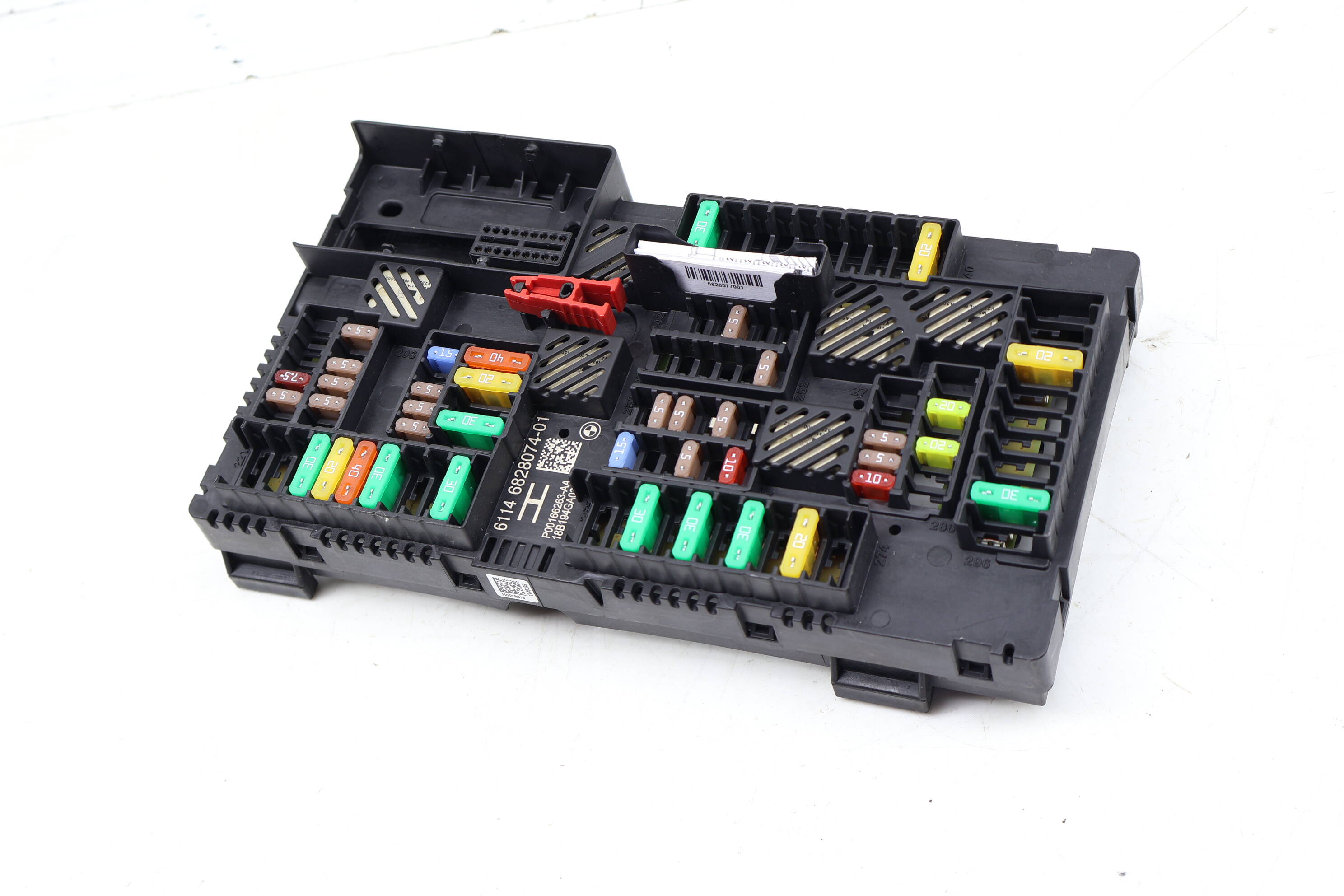 Power Distribution / Fuse Box 61146828074