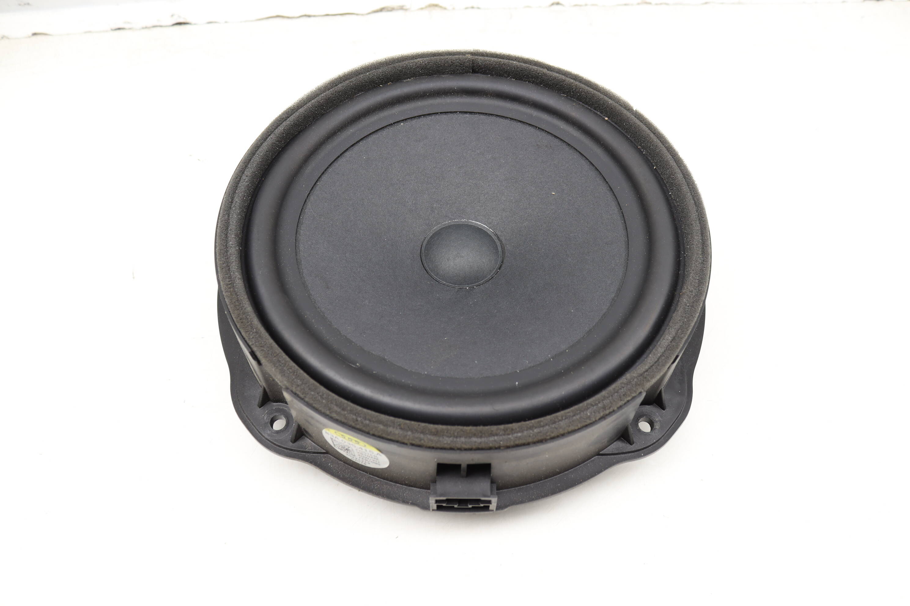 Audi Front Door Speaker / Woofer 83A035415A