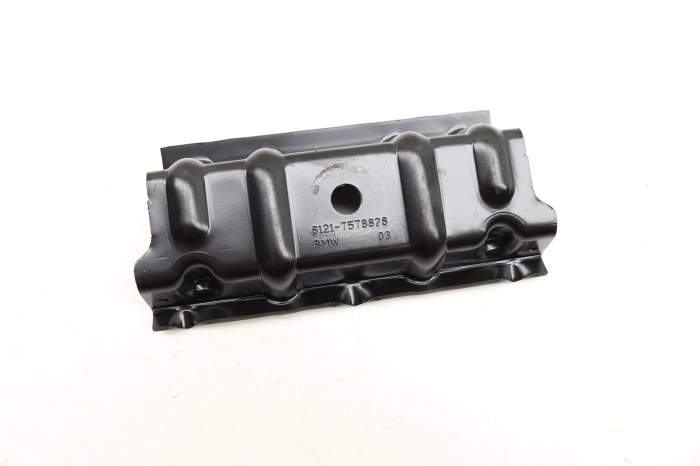 Battery Holder / Hold Down Bracket 61217578828 main product photo