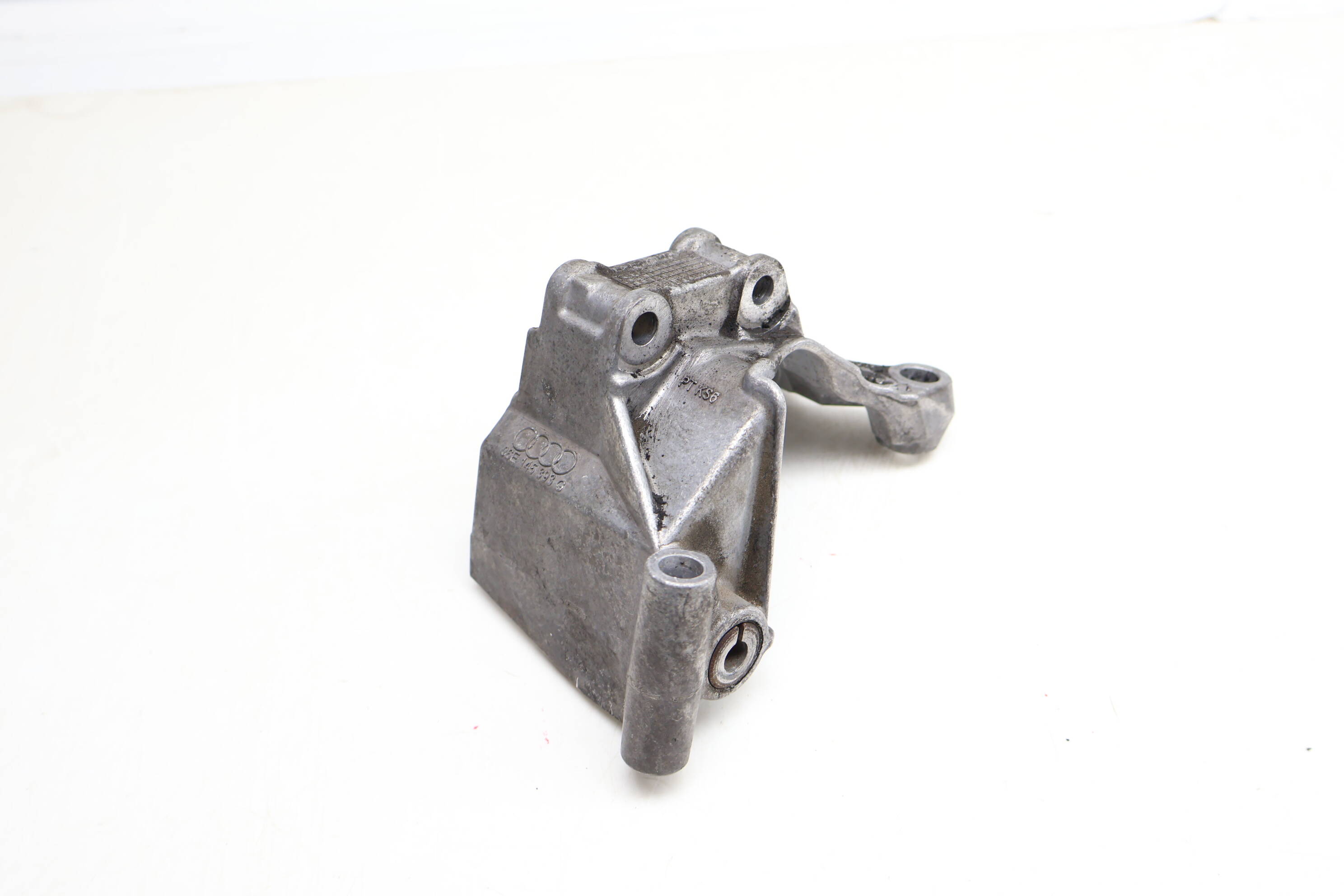 Power Steering Pump Mount / Bracket 06E145393G