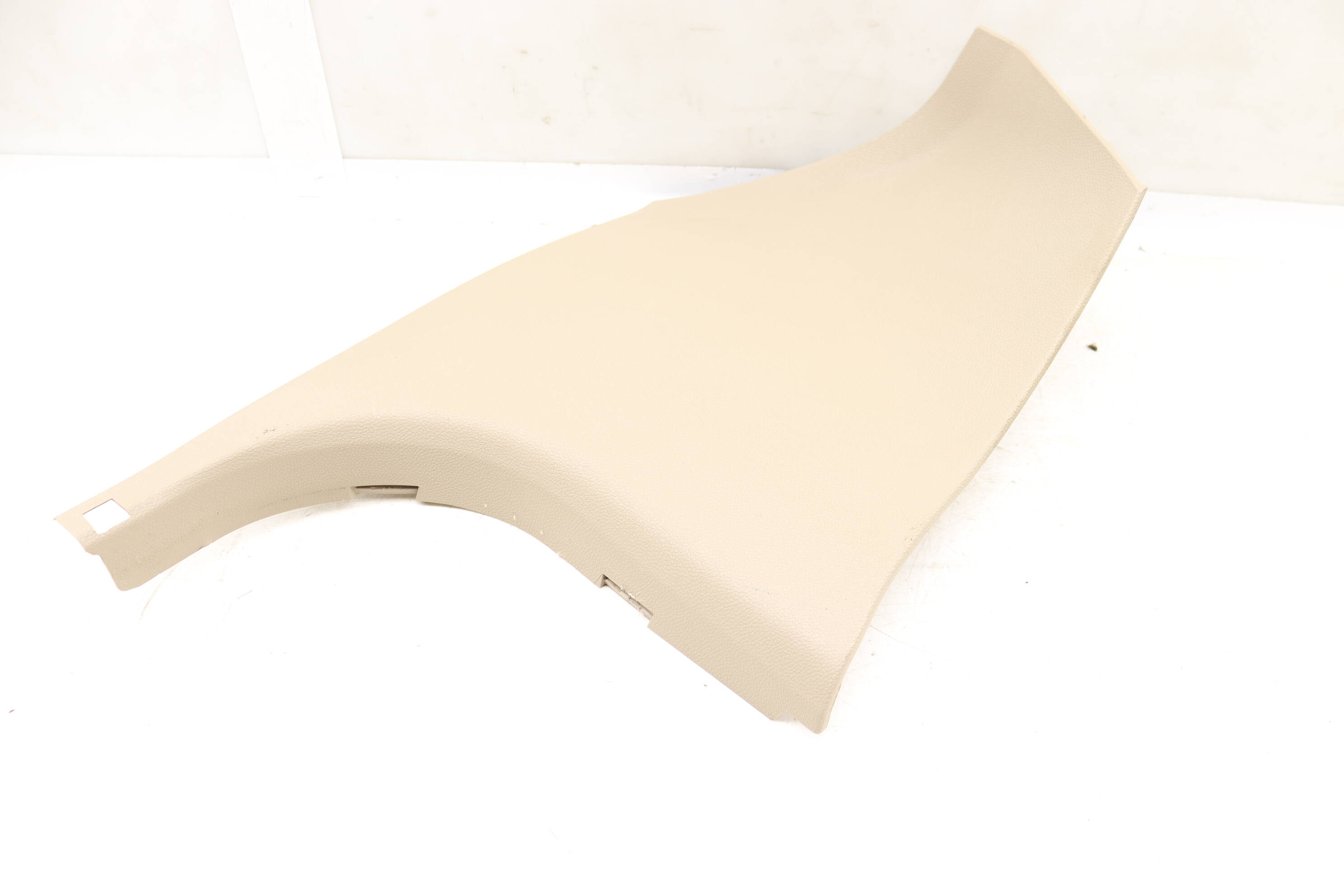 Lower&#x20;A&#x20;Pillar&#x20;Trim&#x20;&#x2F;&#x20;Kick&#x20;Panel&#x20;2126800606