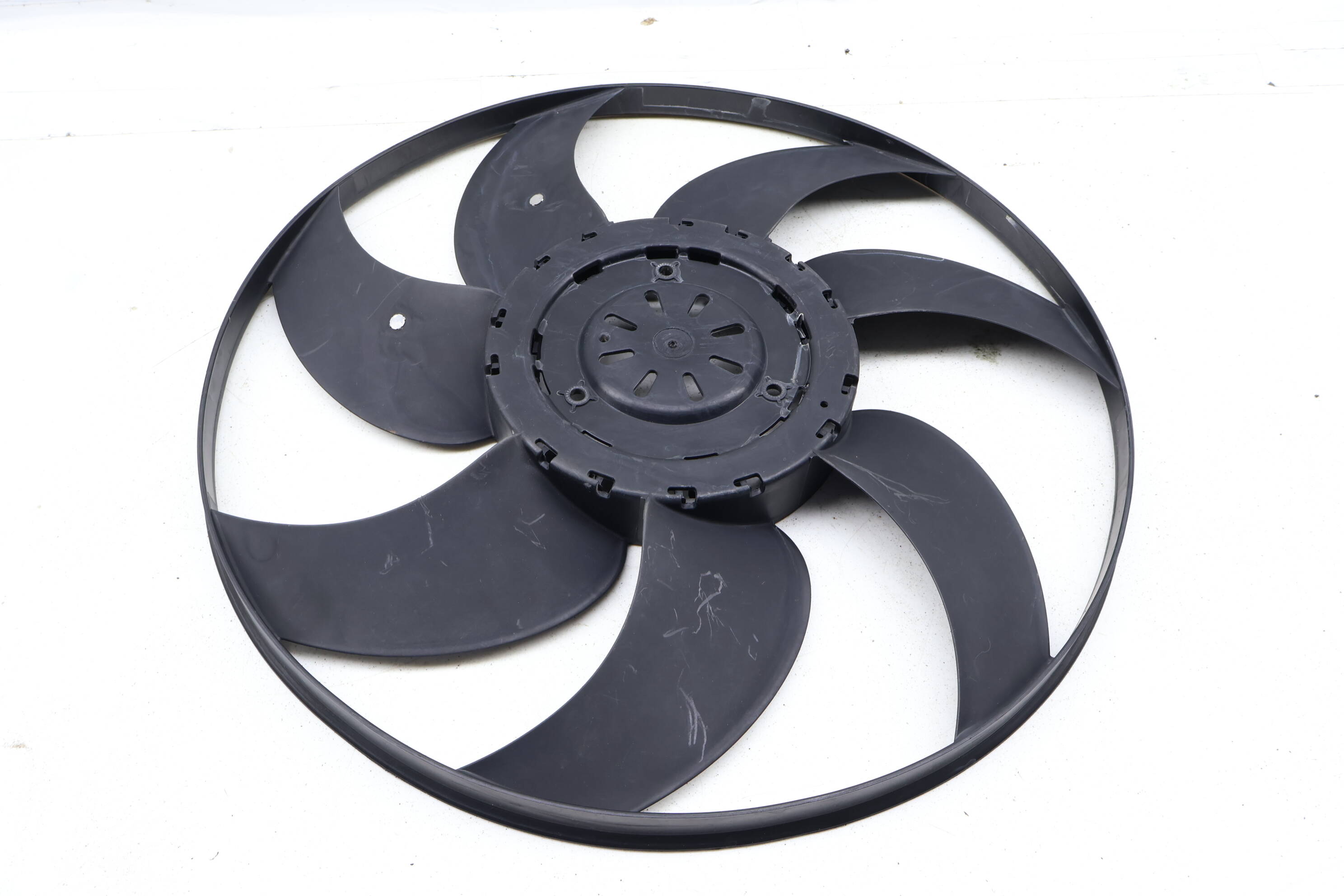 Radiator Cooling Fan Blade 2045000293