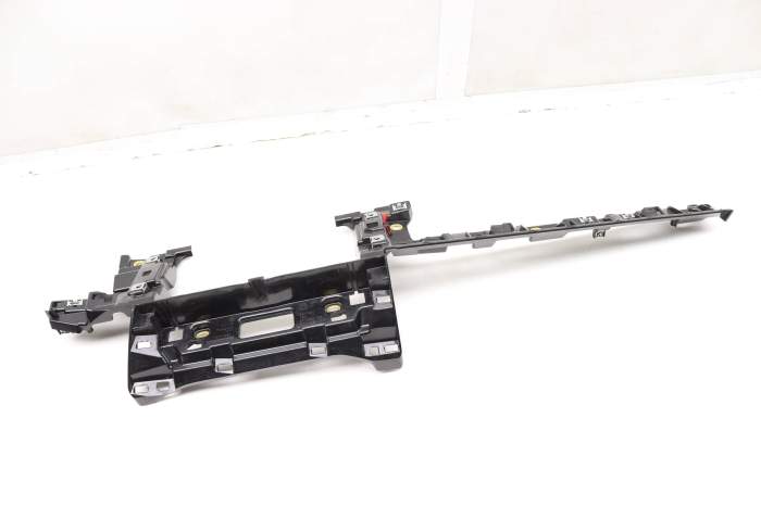 Dash Mount Bracket 8Y1857736 main product photo