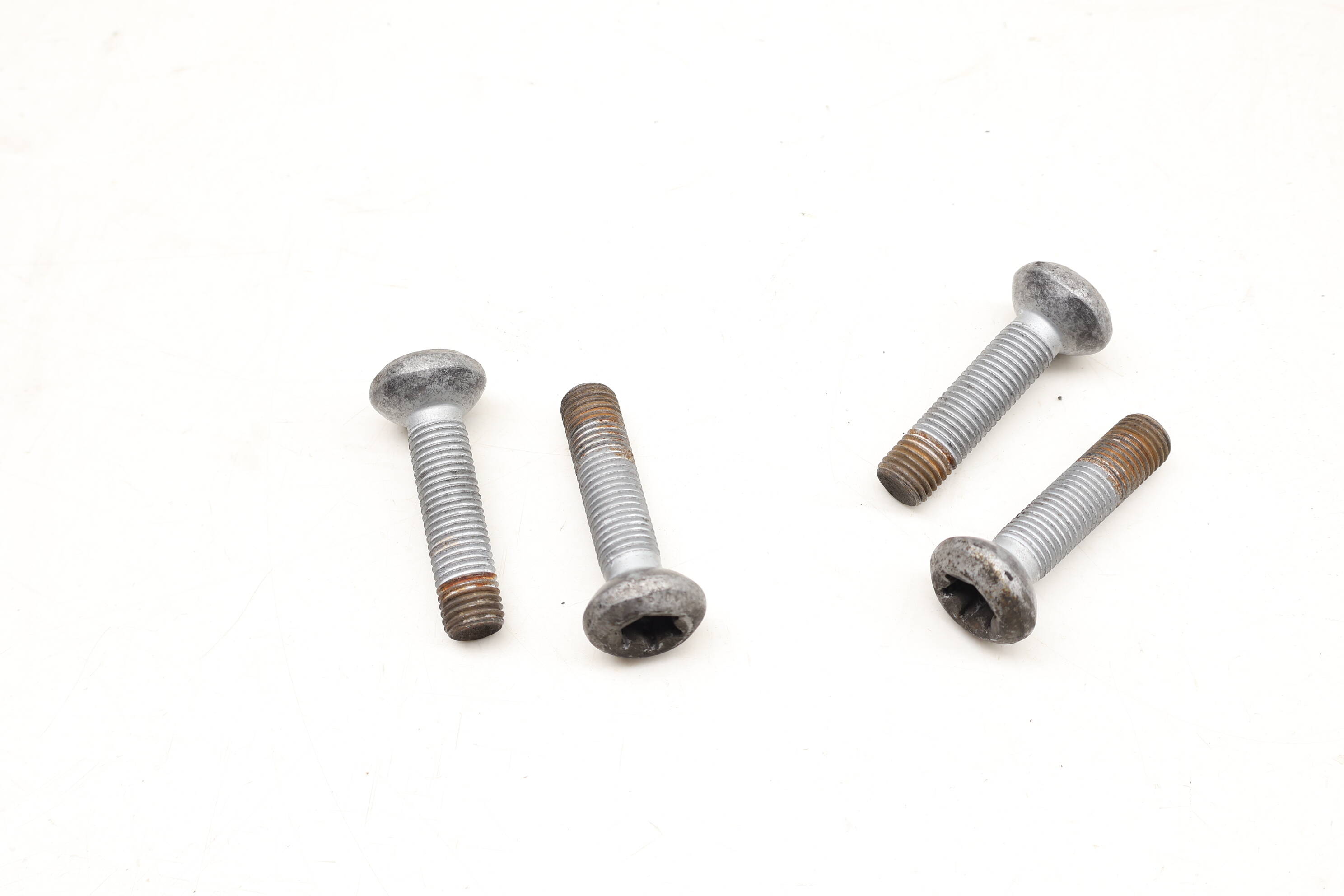Spindle&#x20;&#x2F;&#x20;Wheel&#x20;Bearing&#x20;Screw&#x20;Bolt&#x20;Set&#x20;&#x28;4&#x29;&#x20;31206872920