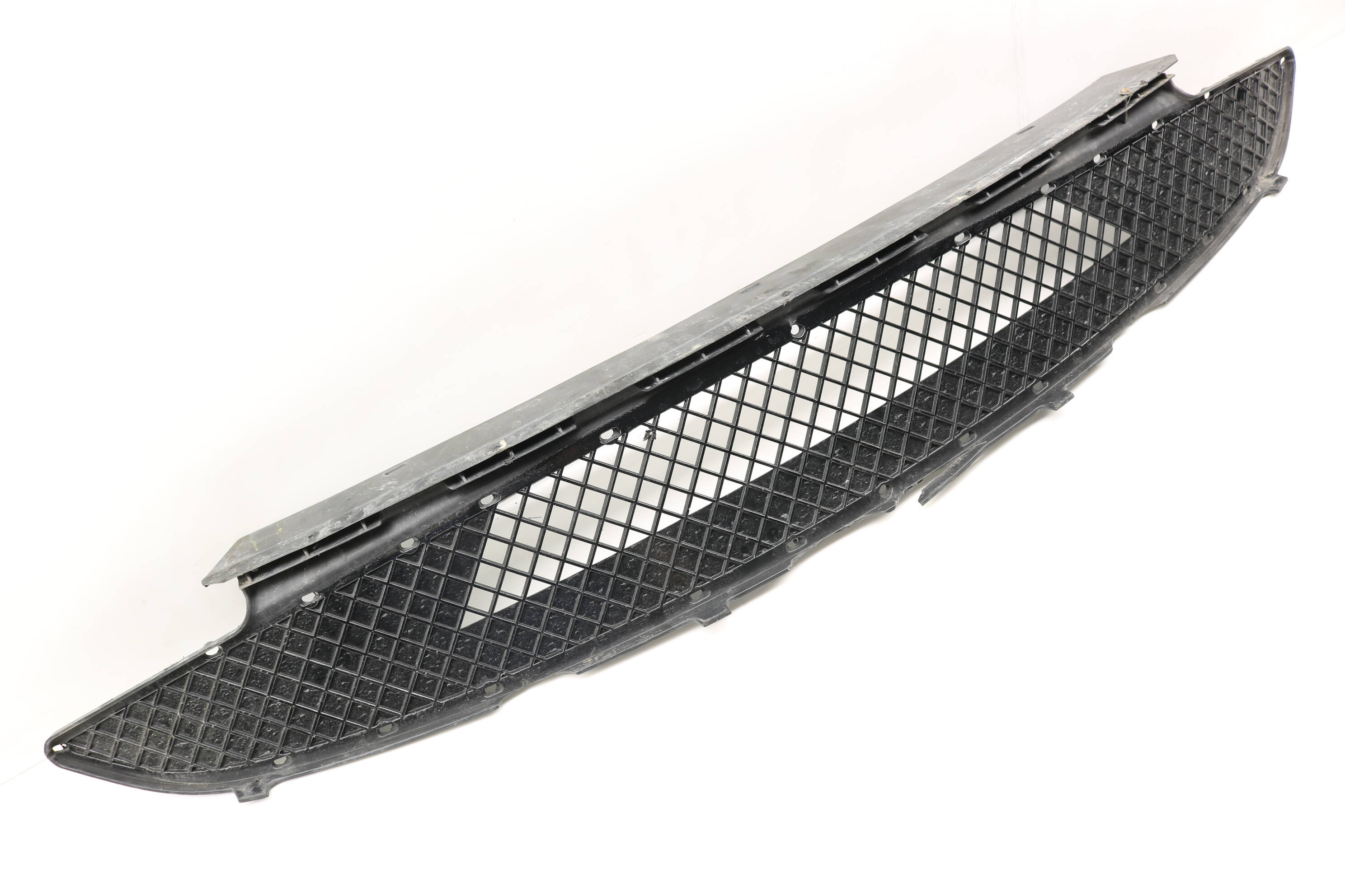 FRONT - LOWER BUMPER GRILLE (CENTER) - BMW Z4 - 51117016061