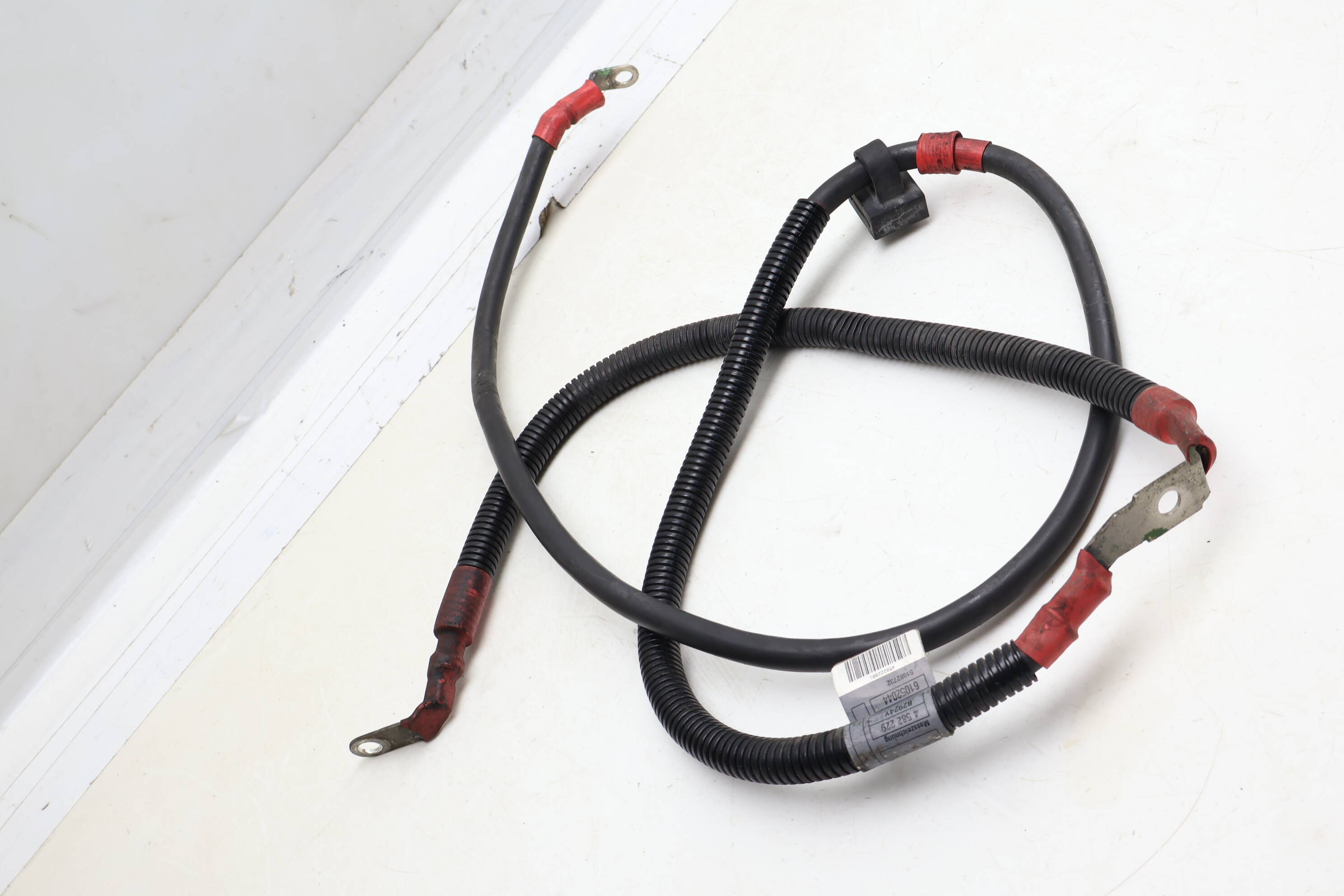 Alternator / Starter Cable 4582228