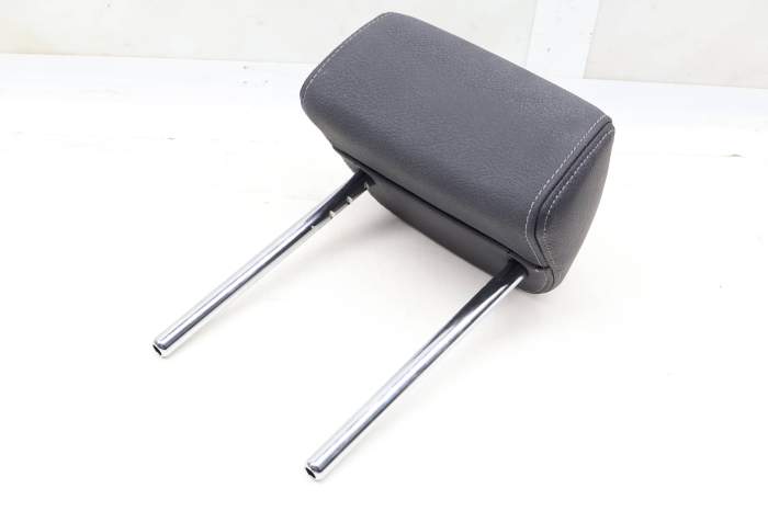 Headrest / Head Rest 52207366554 main product photo