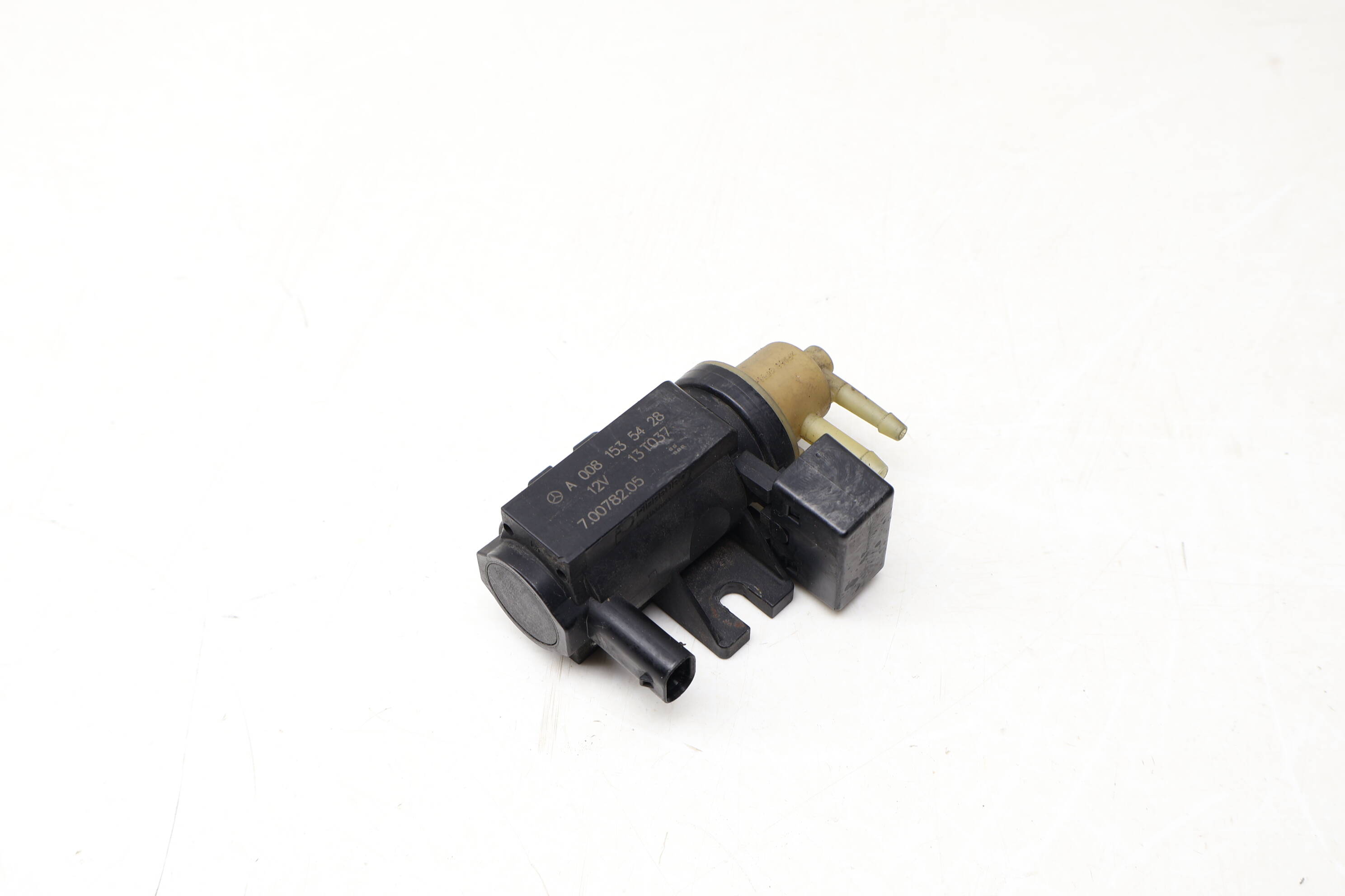 Turbo Boost Solenoid / Pressure Converter Valve 0081535428