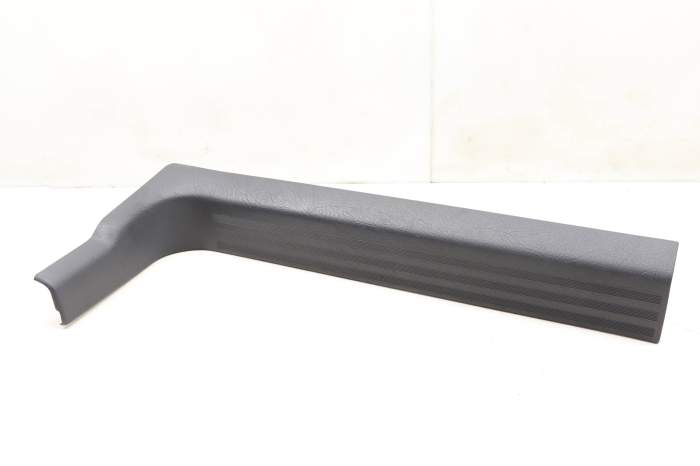 Door Sill / Scuff Panel 4D1864613 main product photo