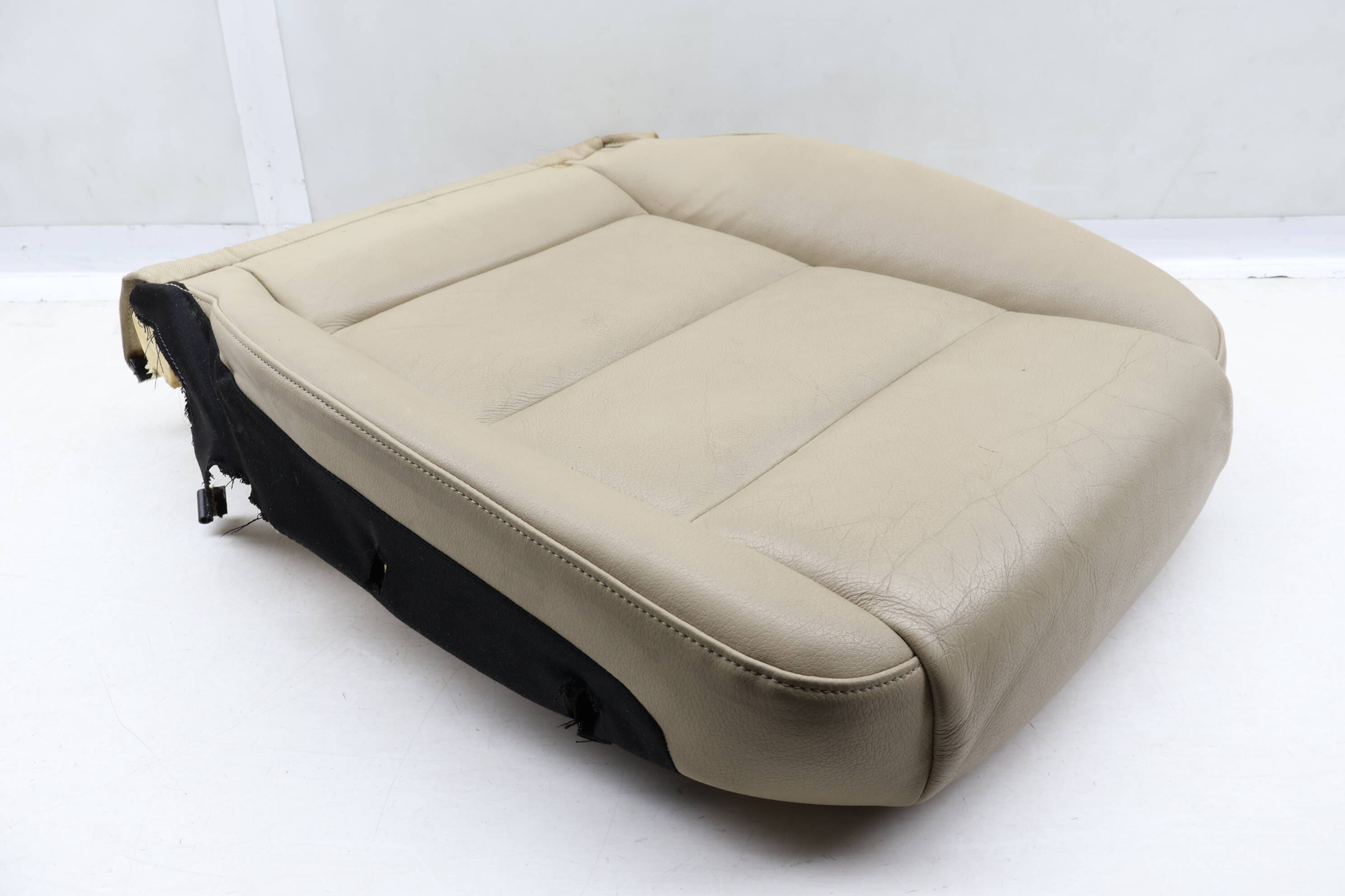 Lower Seat Bottom Cushion 8E0881406AG