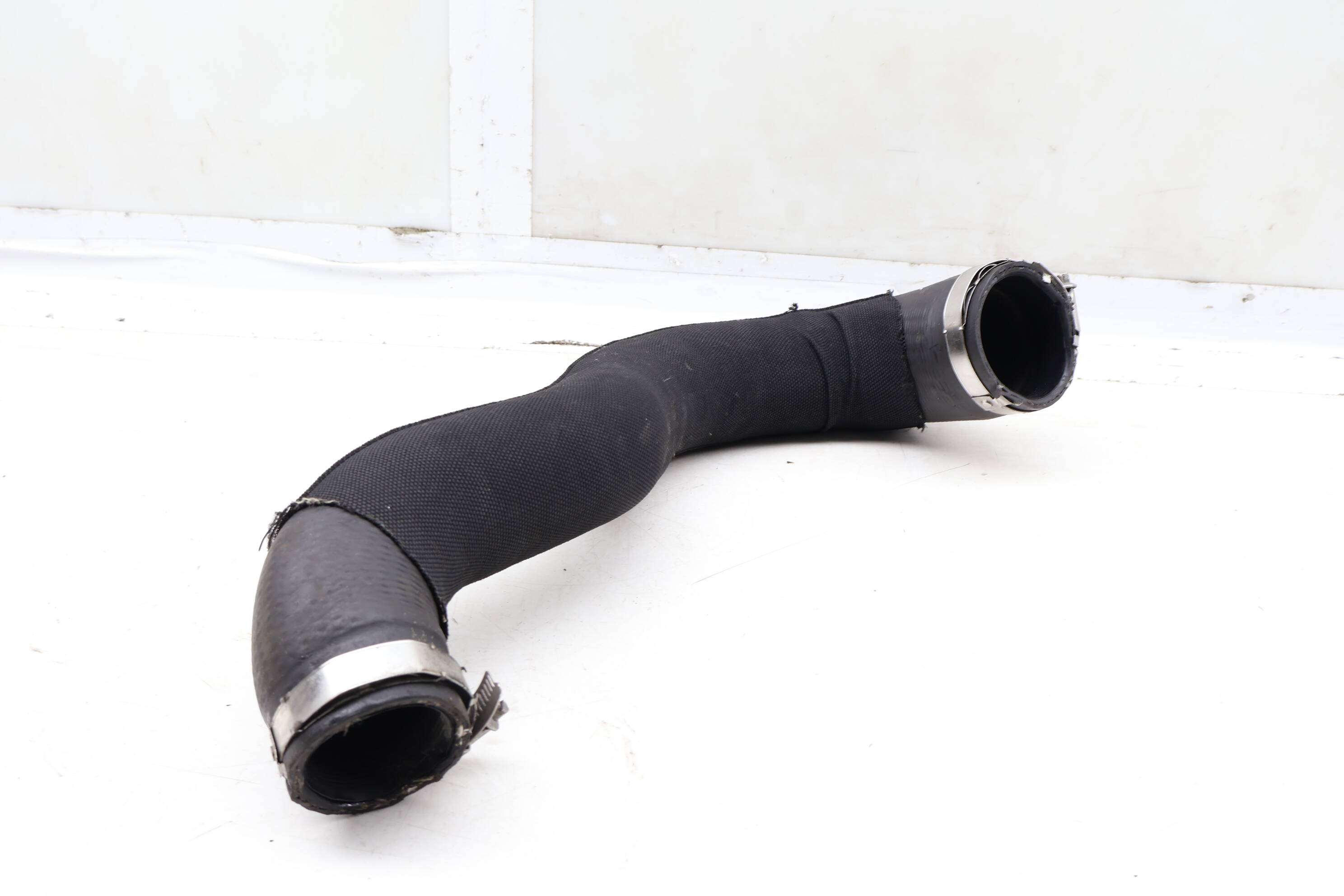 Turbo Intercooler Hose 8R0145738R