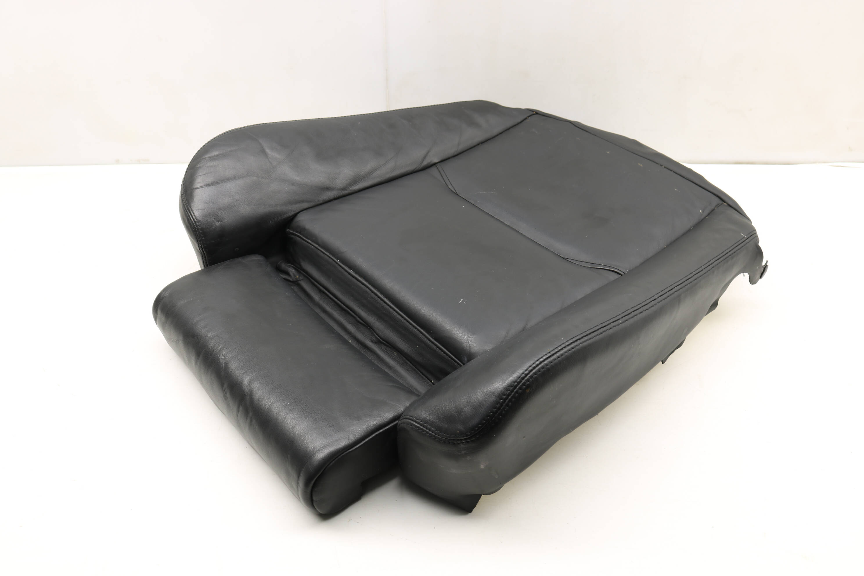 a432f98b5c10189405347e73bd7e8e  