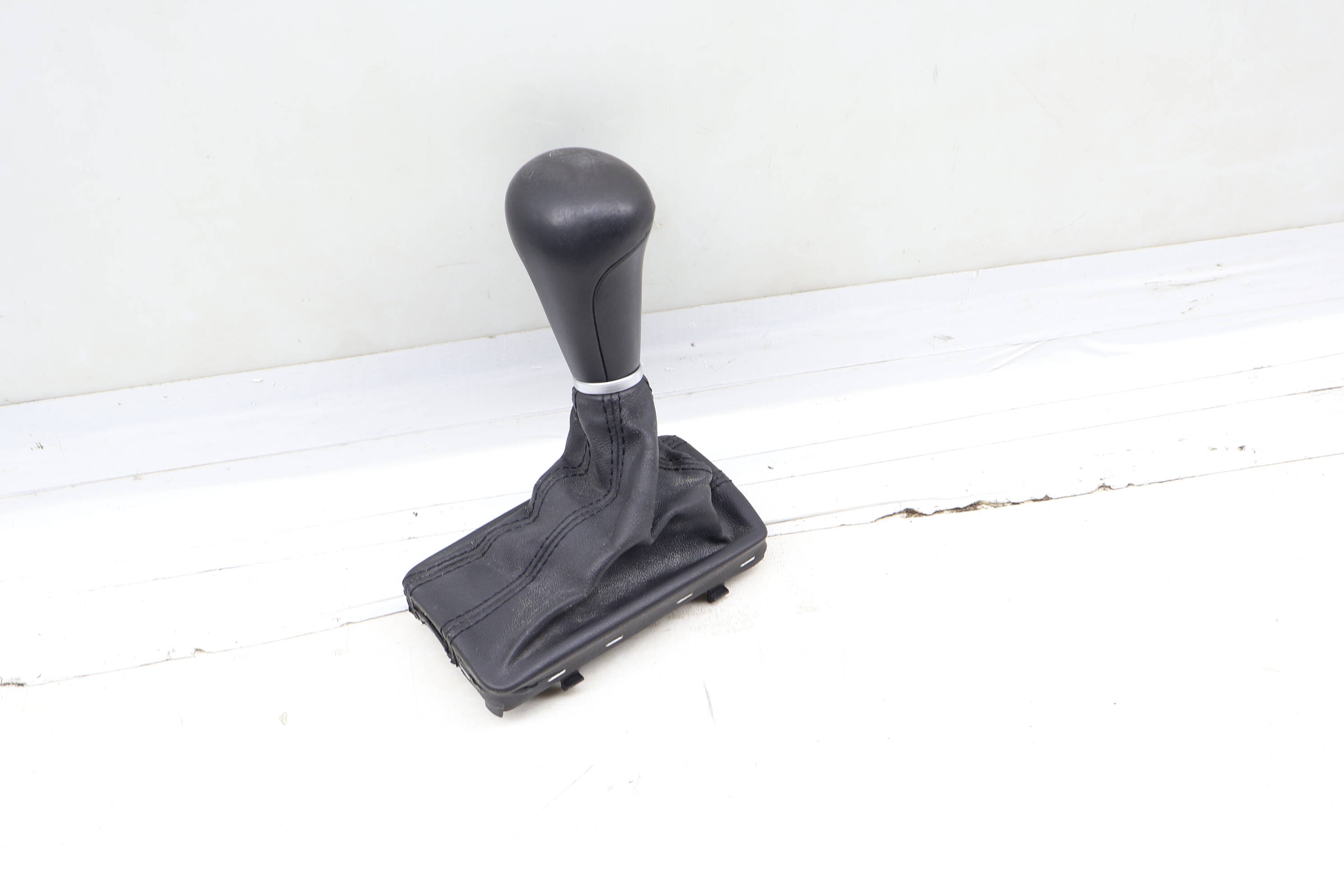 Shift / Shifter Knob W/ Leather Boot 4L1713139G