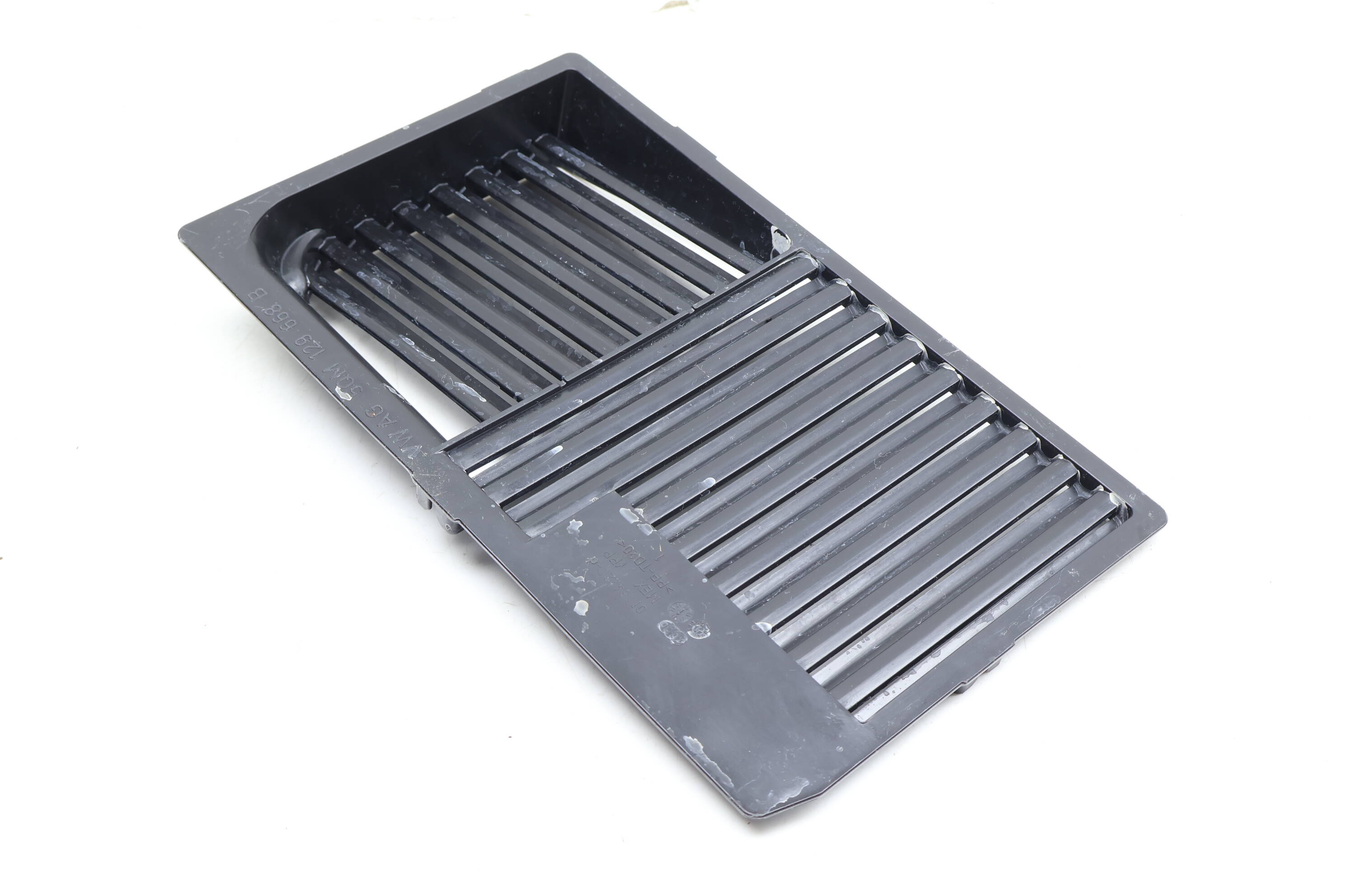 Engine Air Filter Box Insert / Grille 5QM129668B