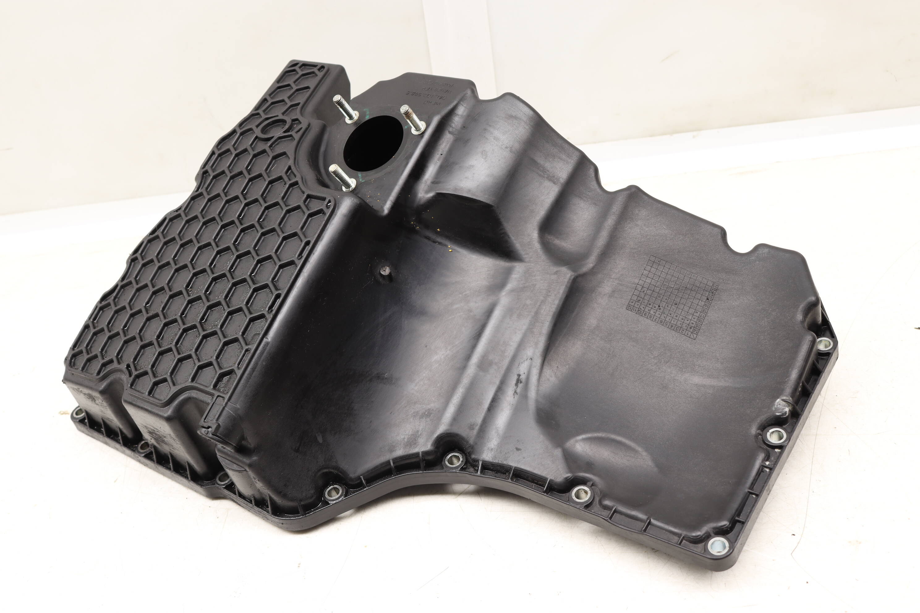 Audi Lower Engine Oil Pan / Sump (Q5) 06L103598S
