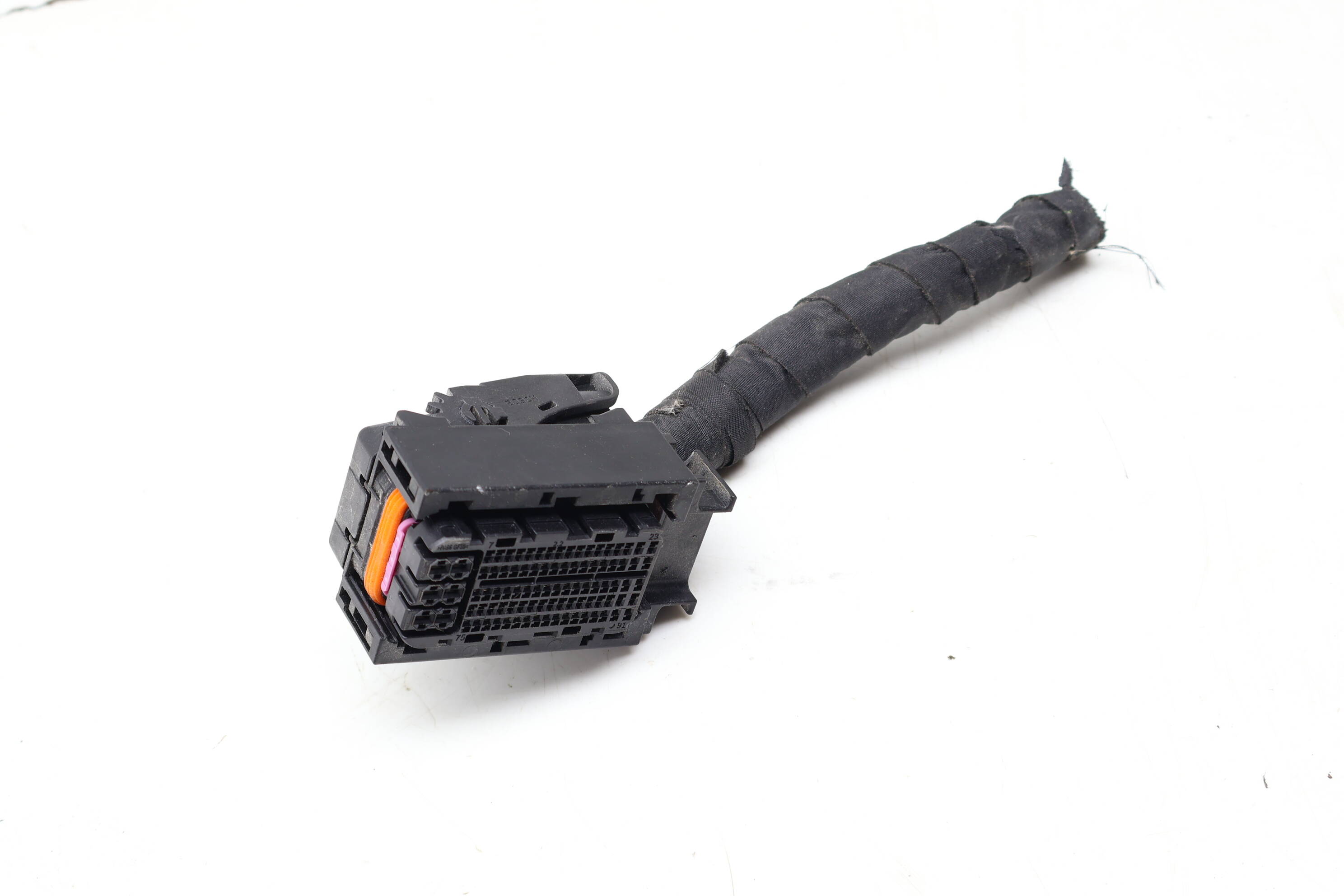 Ecu / Engine Module Wiring Connector / Pigtail (91-Pin) 4H0906971