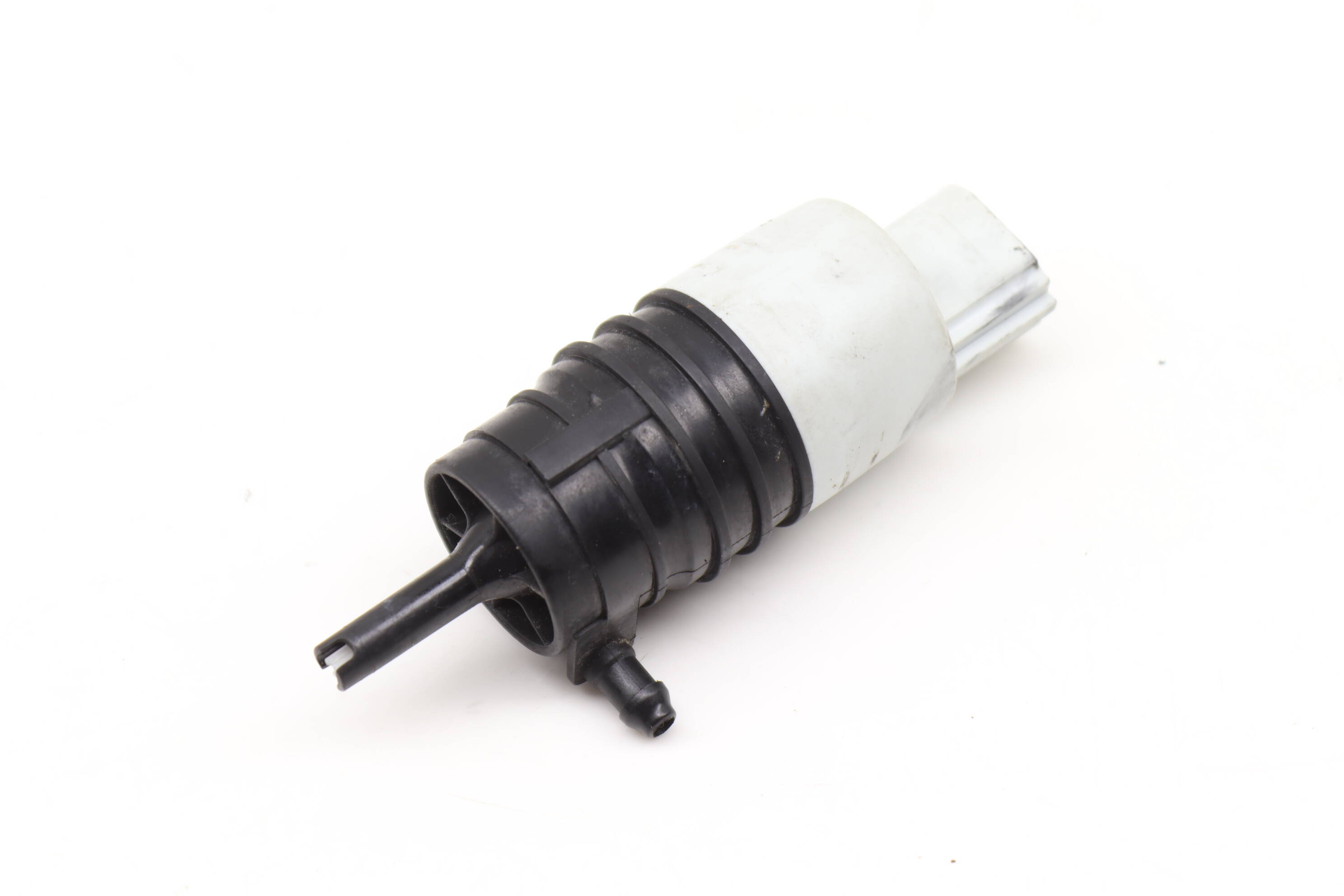 Windshield Washer Pump 67127298309