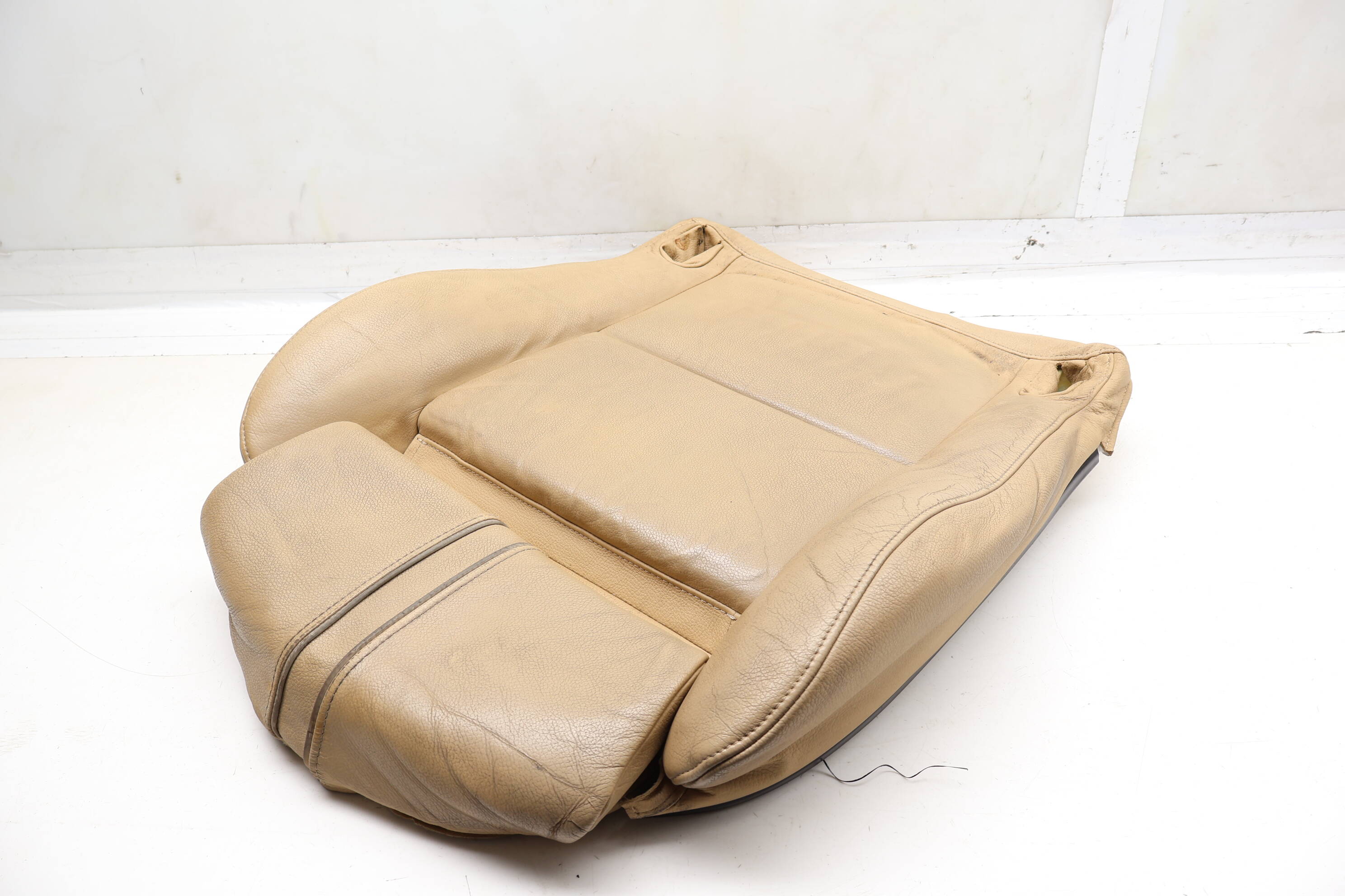 Lower Sport Seat Bottom Cushion (Leather) 52103421866
