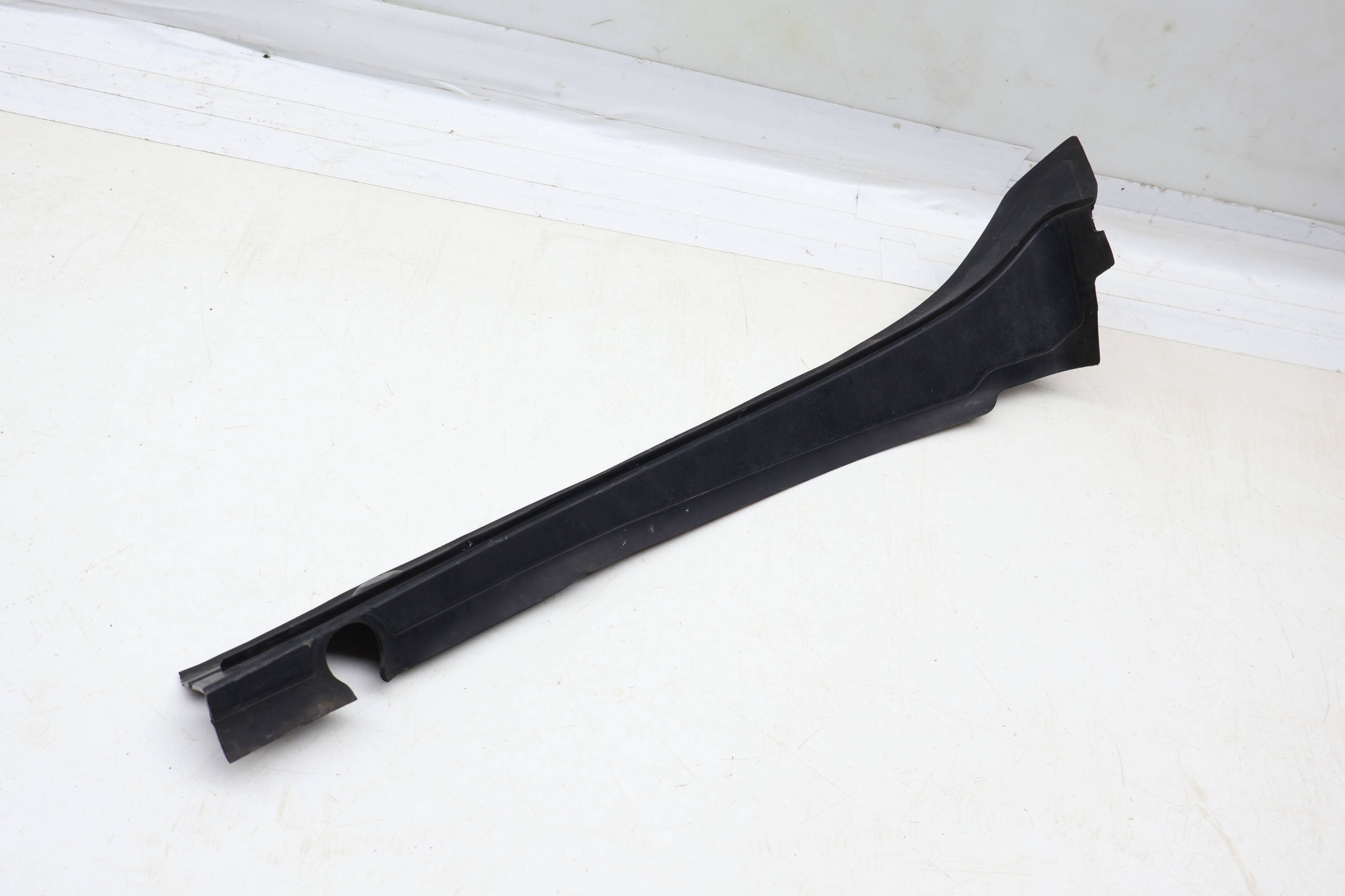 Hood / Fender Seal Panel 51767264274