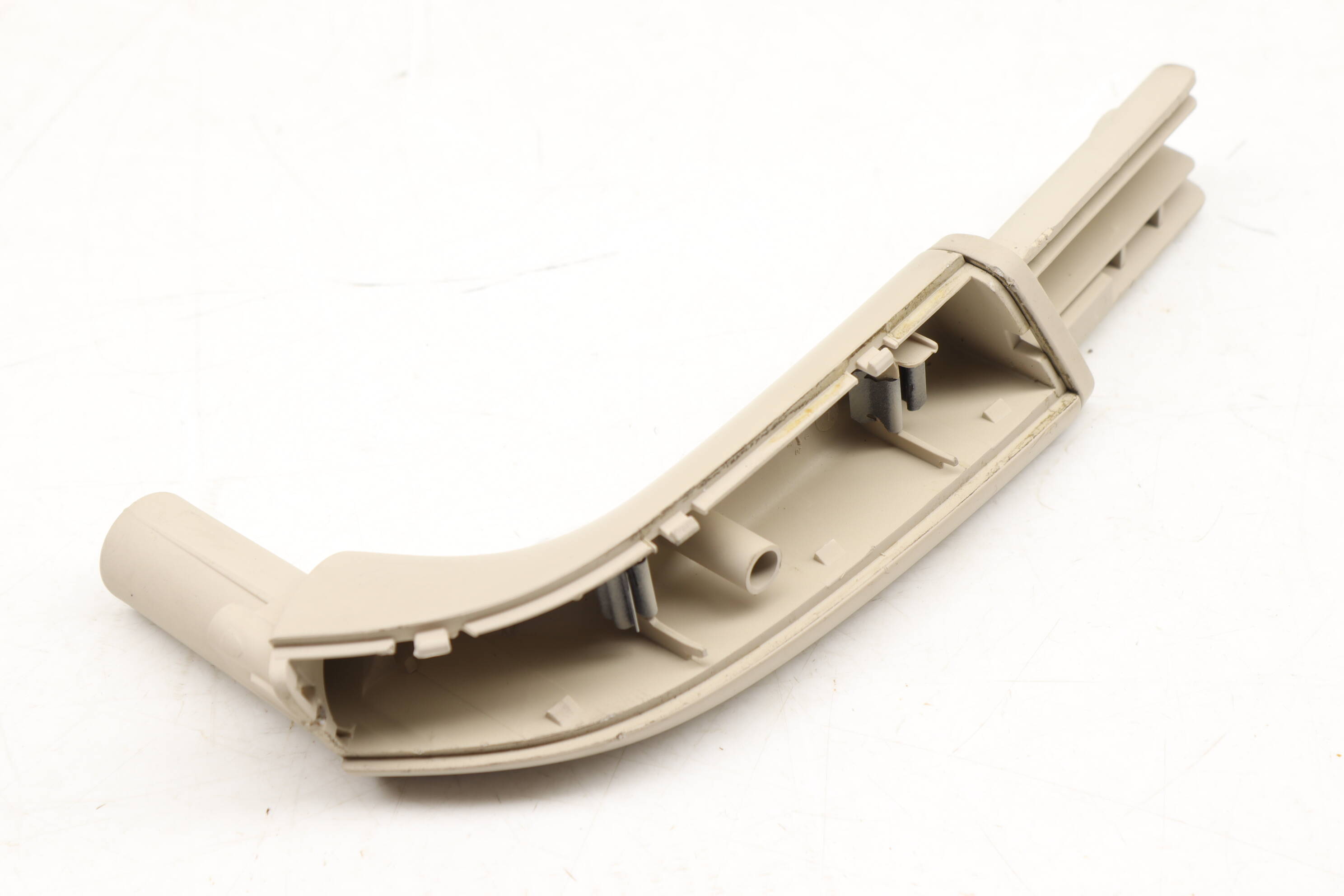 FRONT LEFT - DOOR PANEL GRAB HANDLE - VW TOUAREG - 7P6867179B