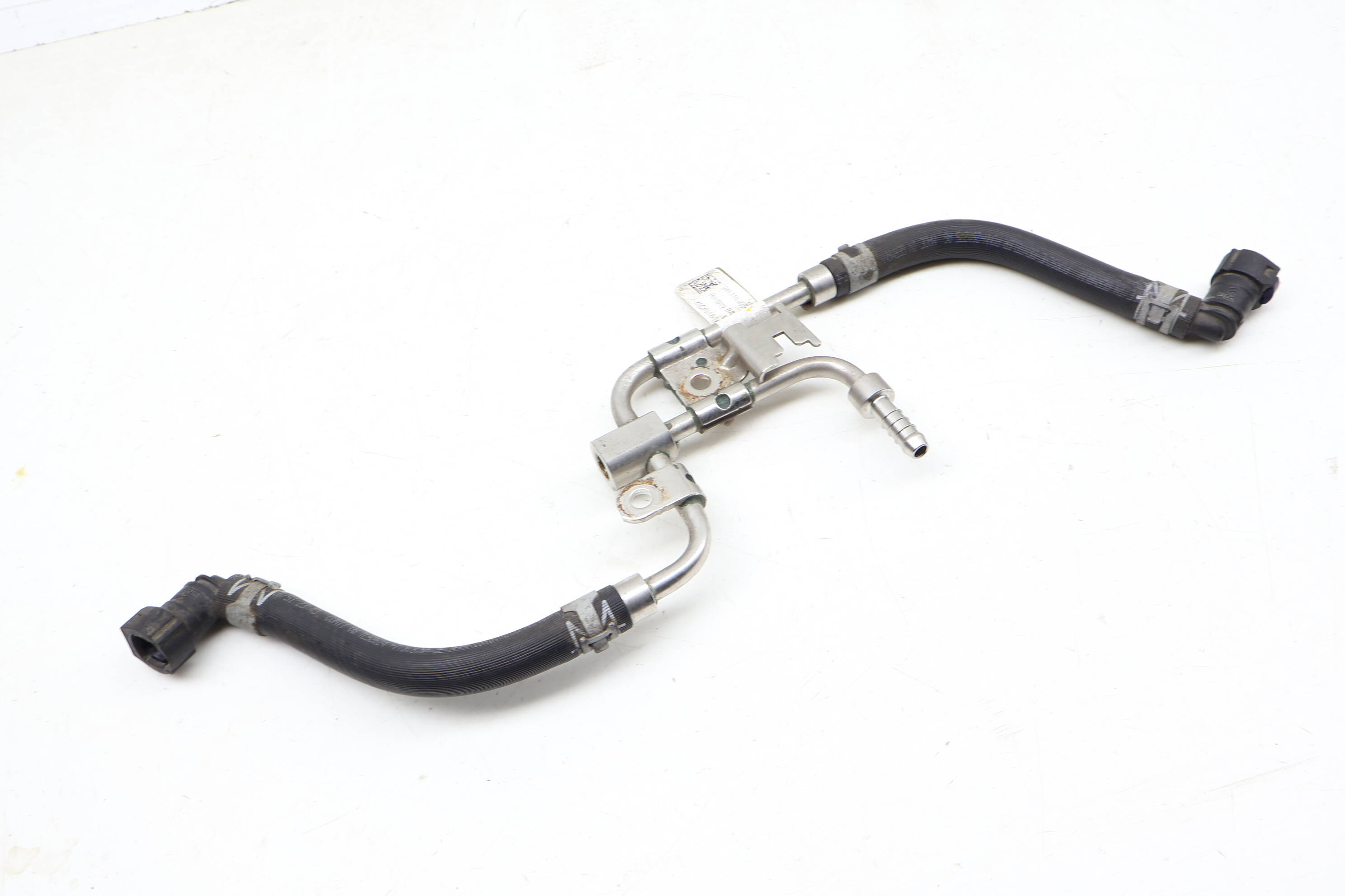 Fuel Line / Pipe 94611023504