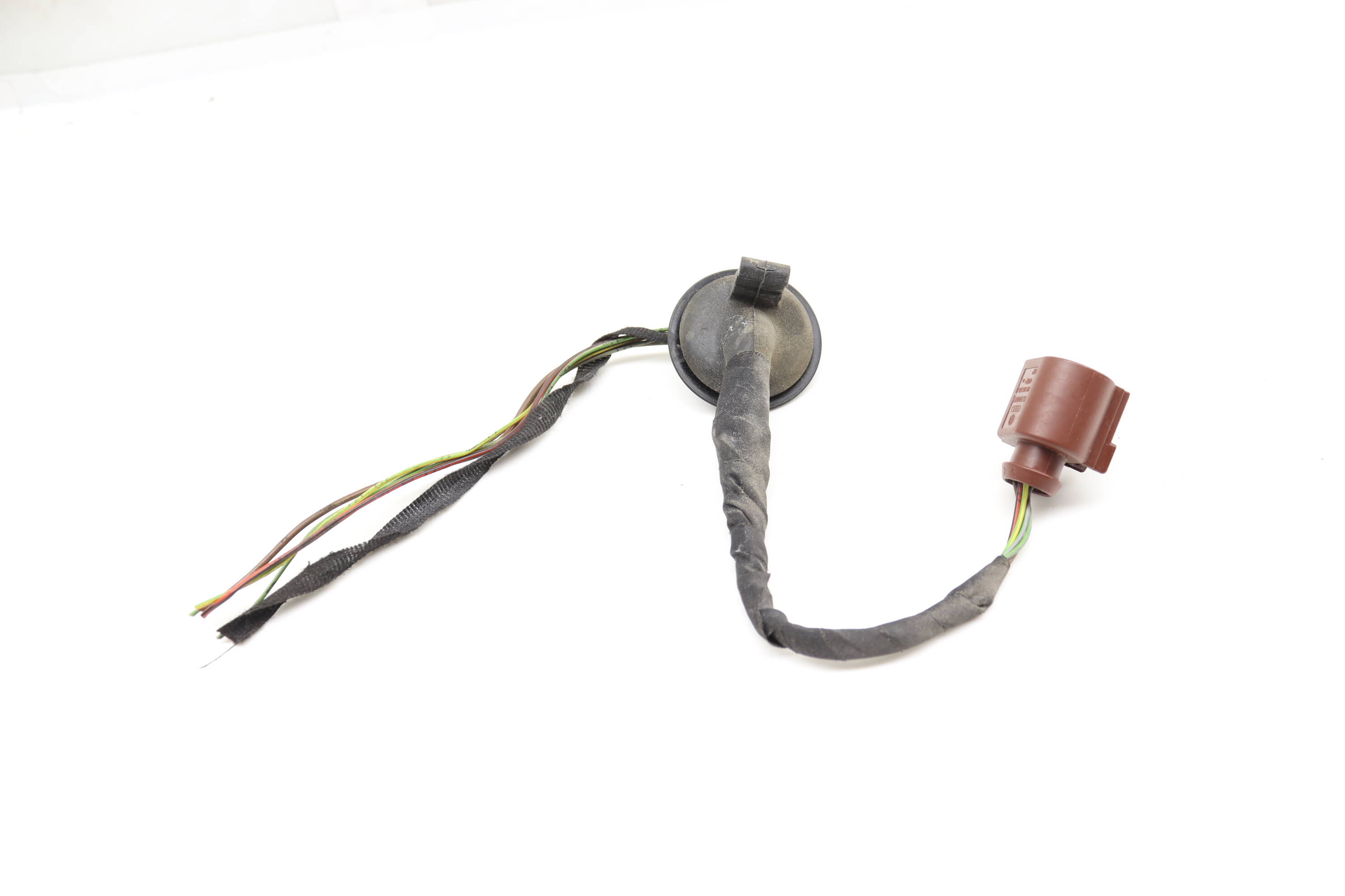 Outer Tail Light Wiring Harness Connector