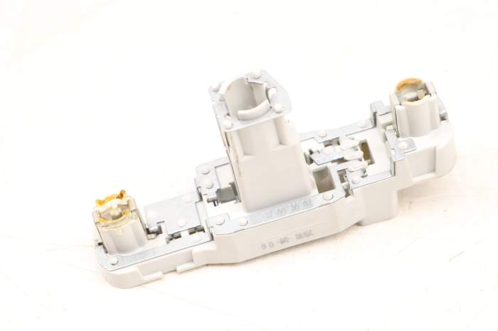 Outer Tail Light Bulb Holder / Socket 3C8945257 main product photo