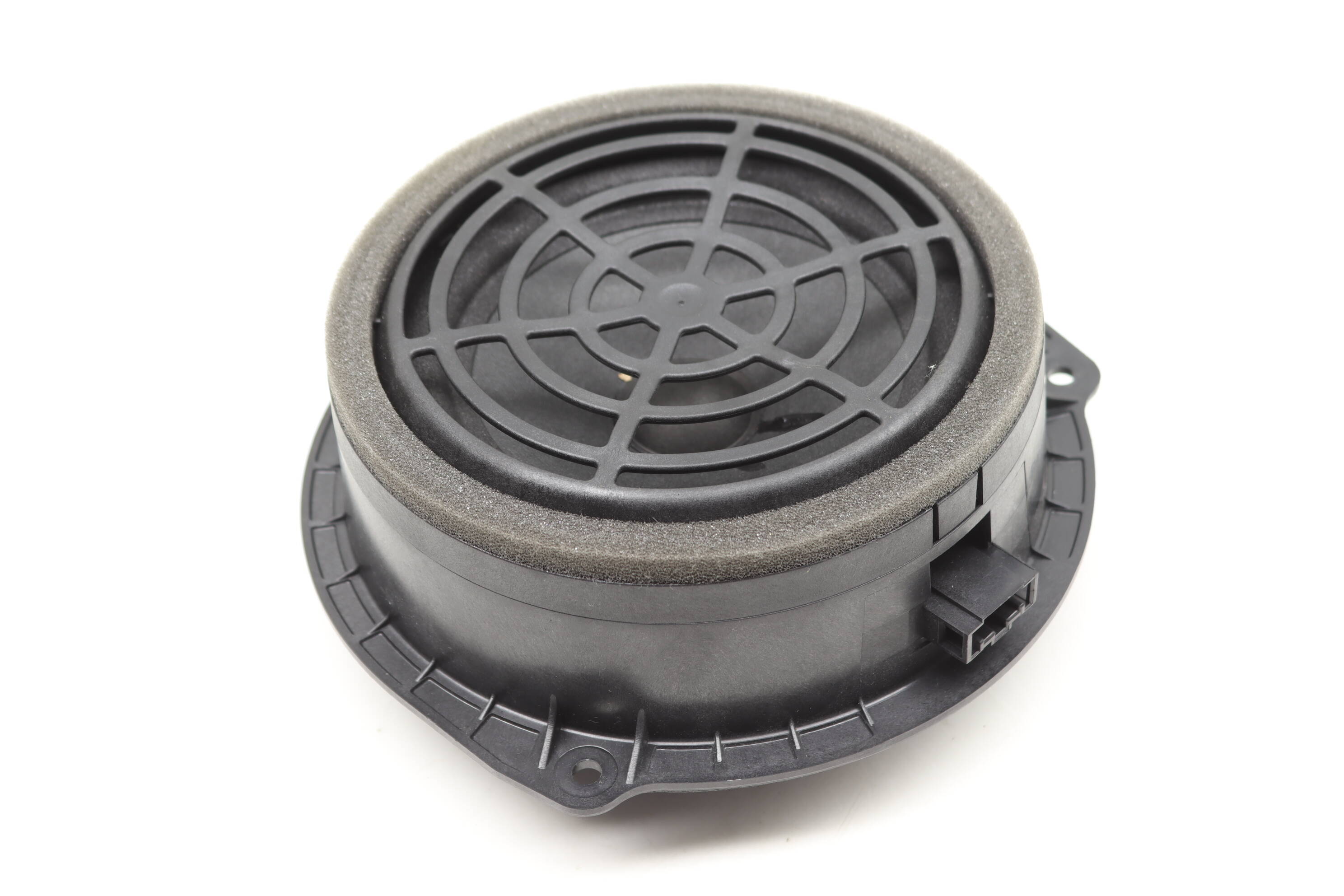 Mid-Range Door Speaker (Bose) 4G0035411