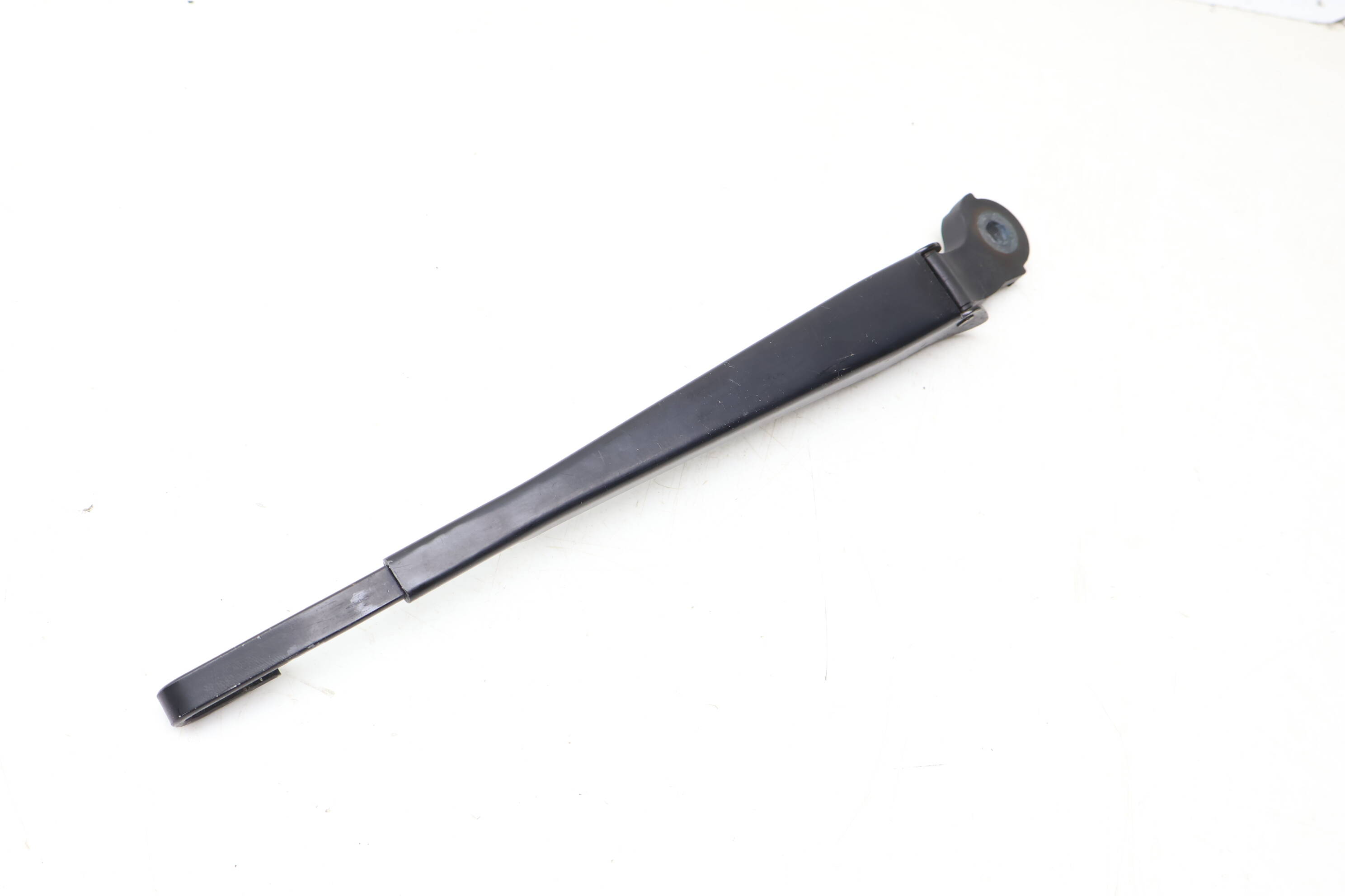 Hatch Glass Wiper Arm 8D9955407A