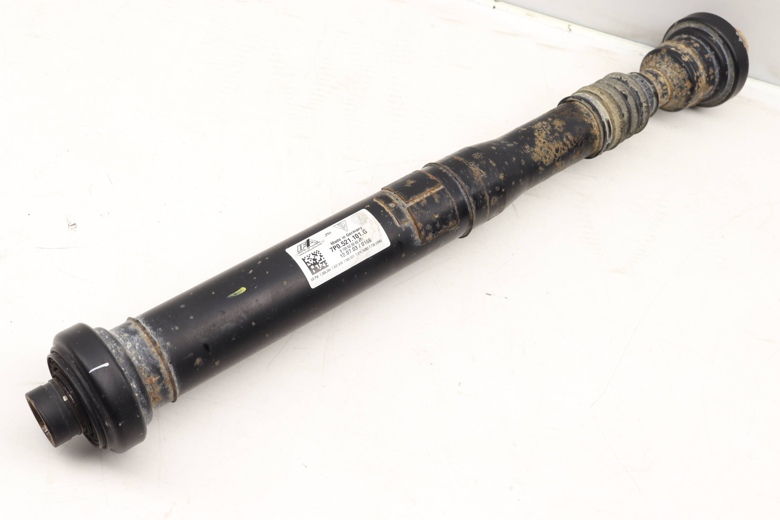 Driveshaft / Propeller Shaft 7P0521101G