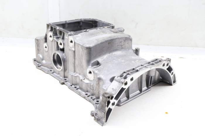 Upper Engine Oil Pan / Sump 2740140202 main product photo